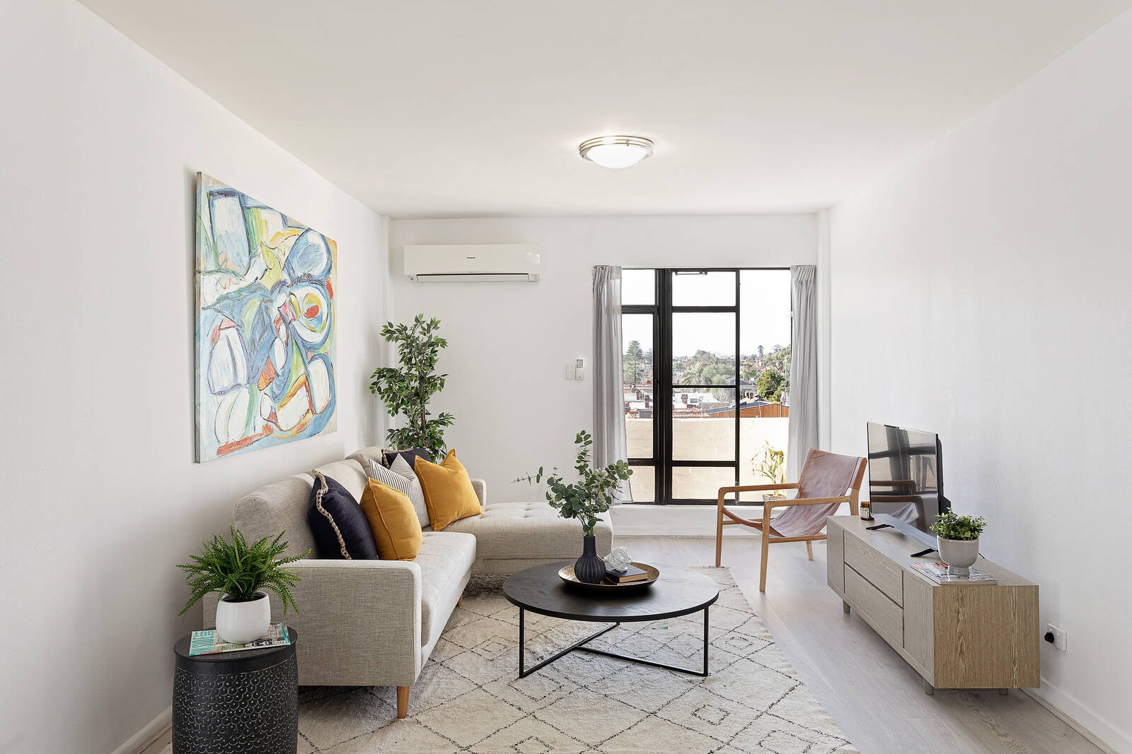 Property Gallery Thumbnail 2
