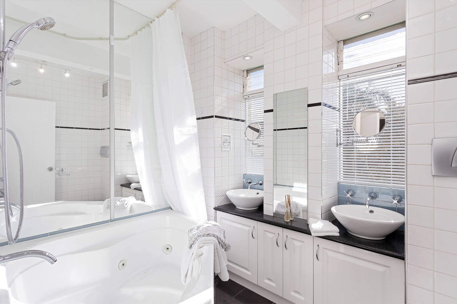 Property Gallery Thumbnail 7