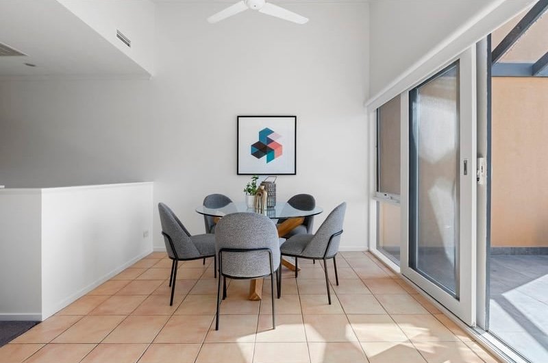 3/62 Collins Street, Mentone image 4