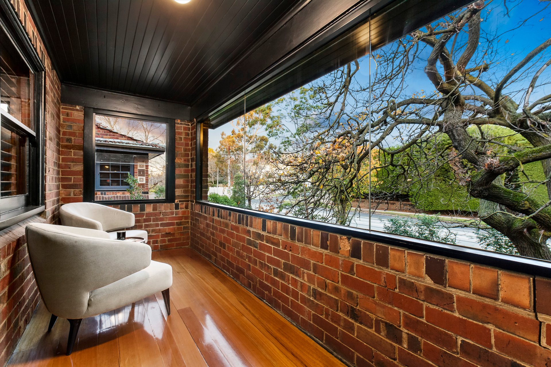 Property Gallery Thumbnail 6