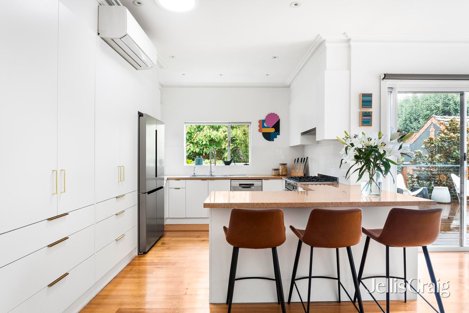 363 Dandenong Road, Armadale image 3