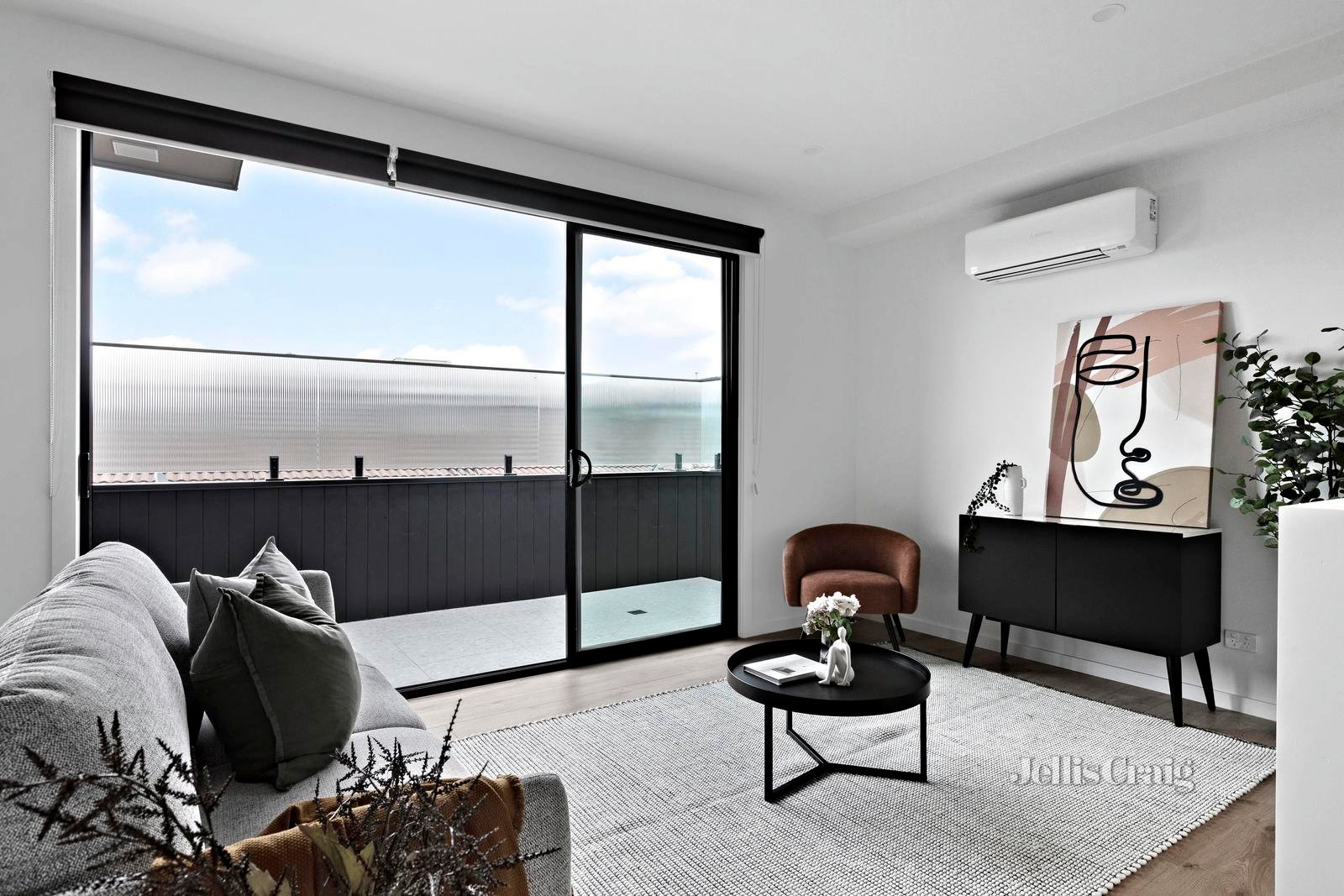 3/63 King Street, Airport West image 2