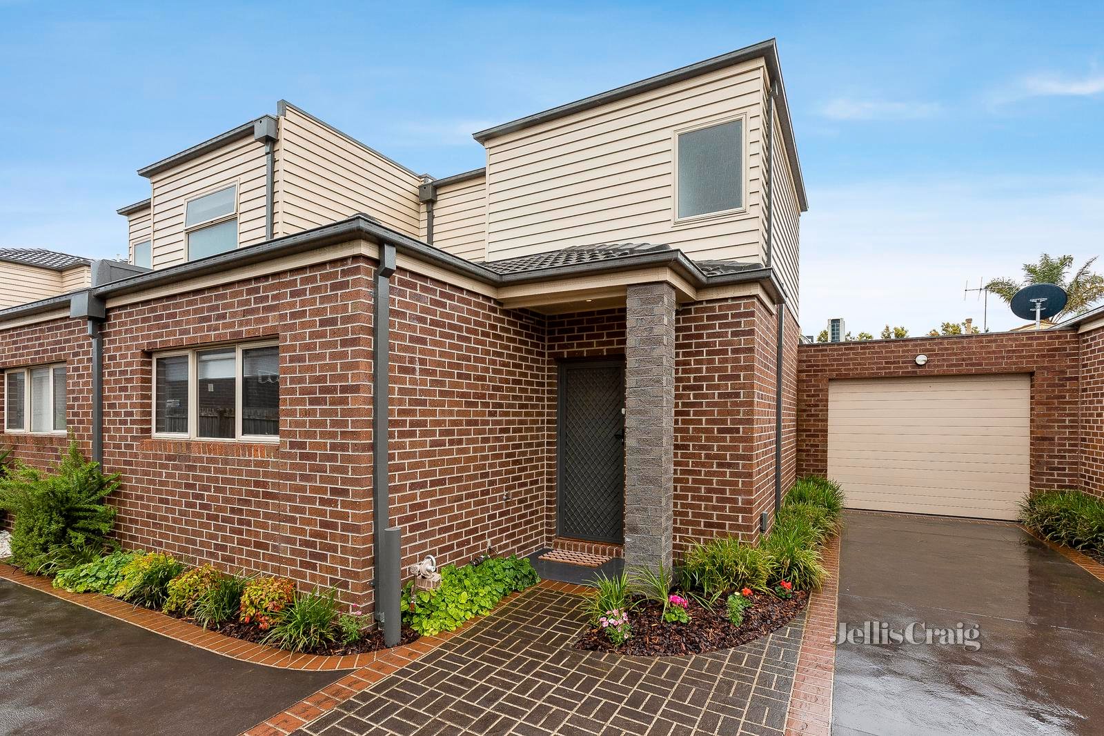 3/64 Cornwall Road, Pascoe Vale image 1