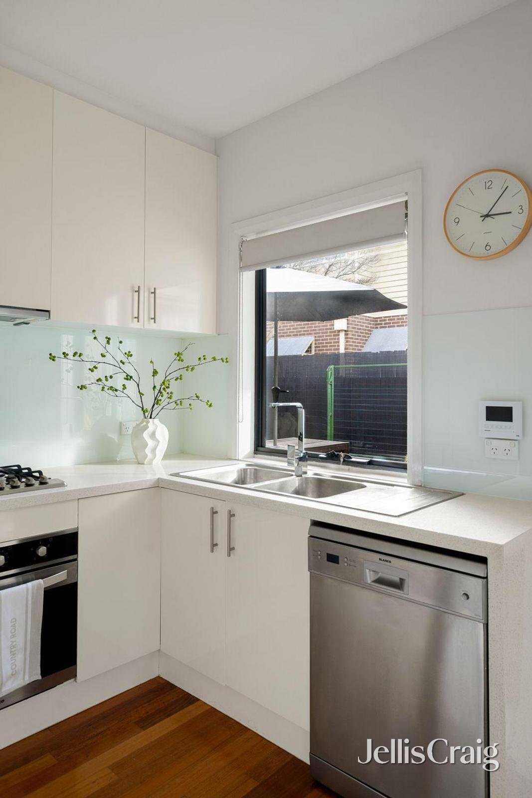 3/64 Grange Road, Alphington image 6
