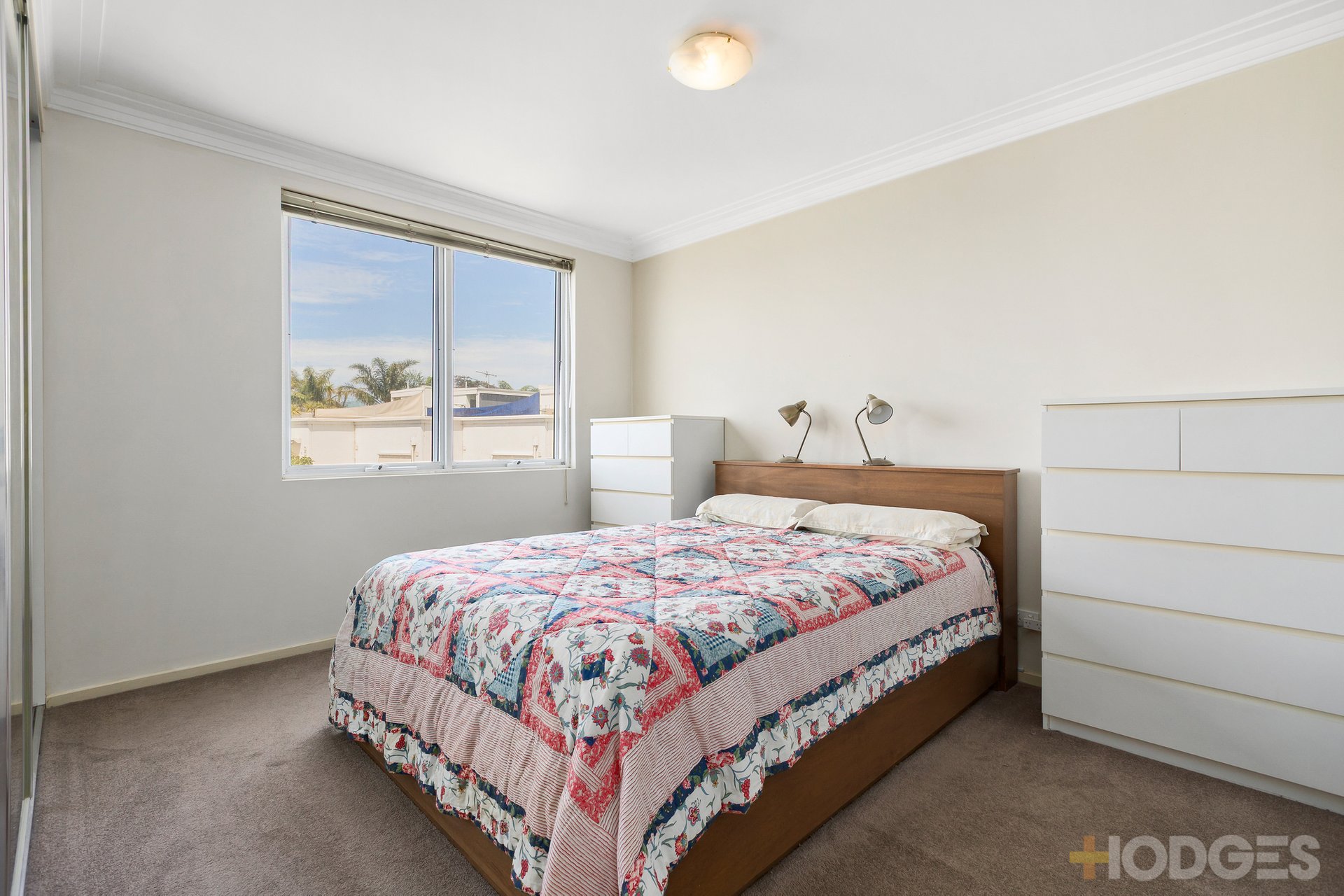 36 / 56 Beach Road Hampton