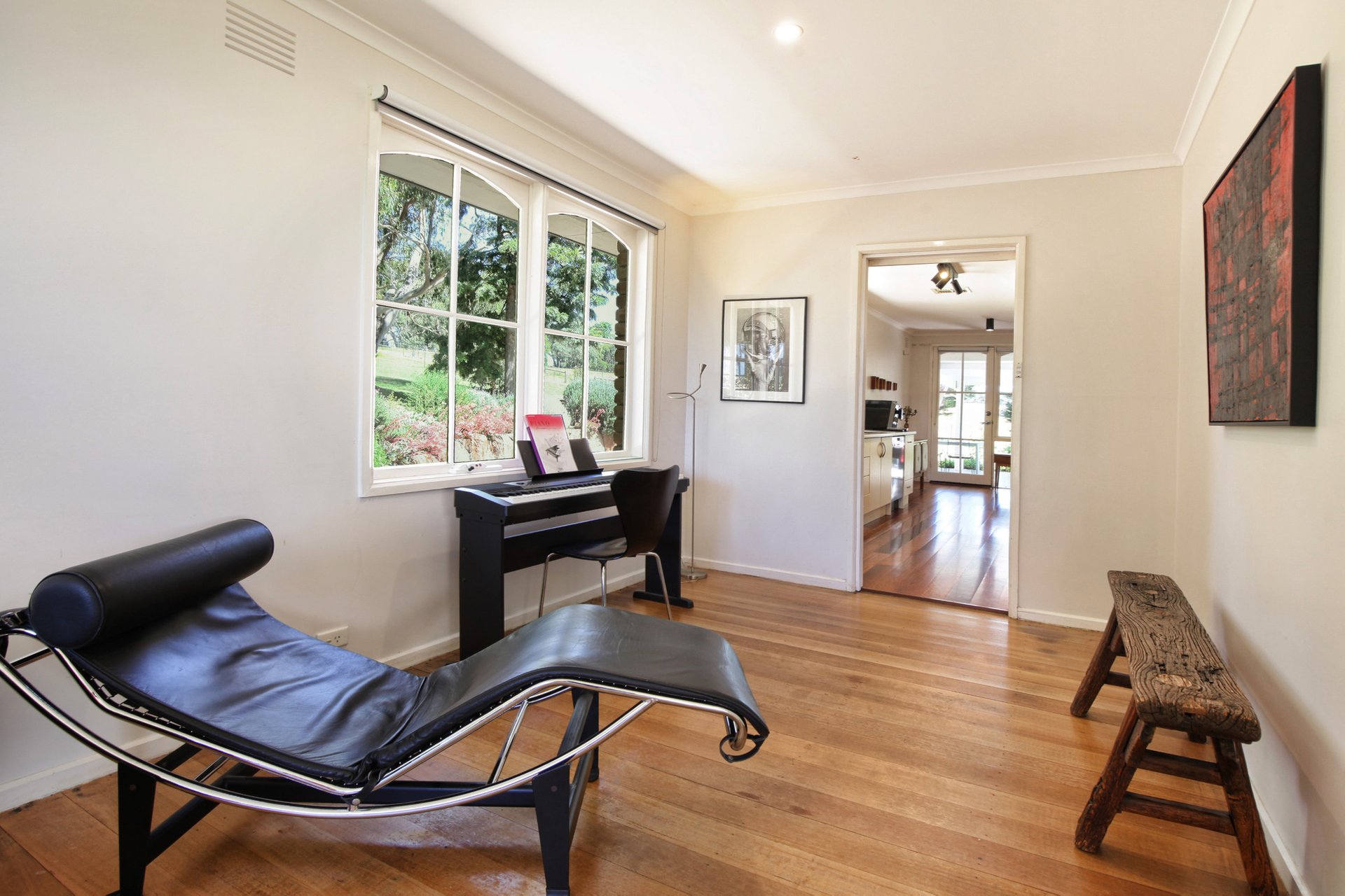 Property Gallery Thumbnail 9