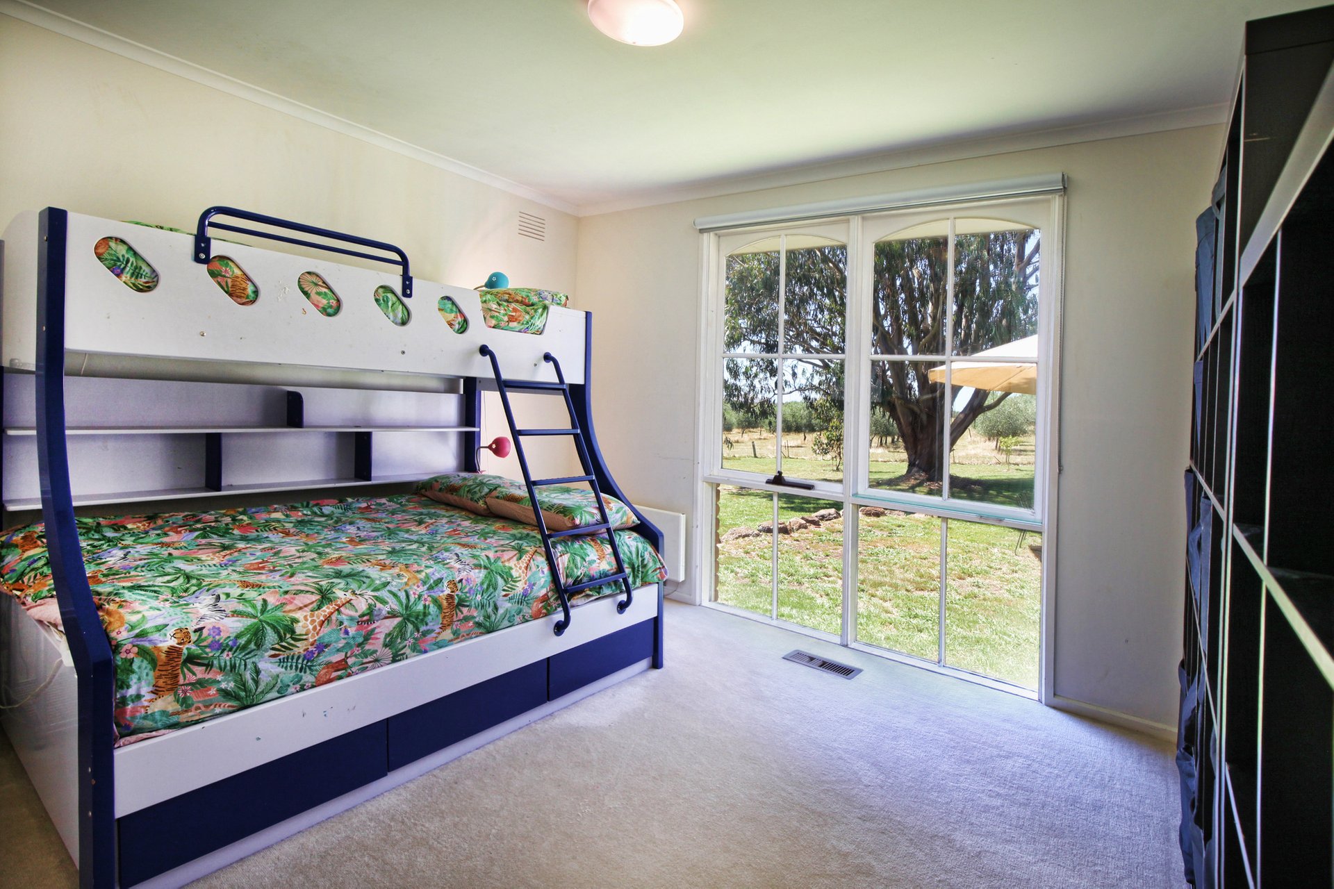 Property Gallery Thumbnail 14
