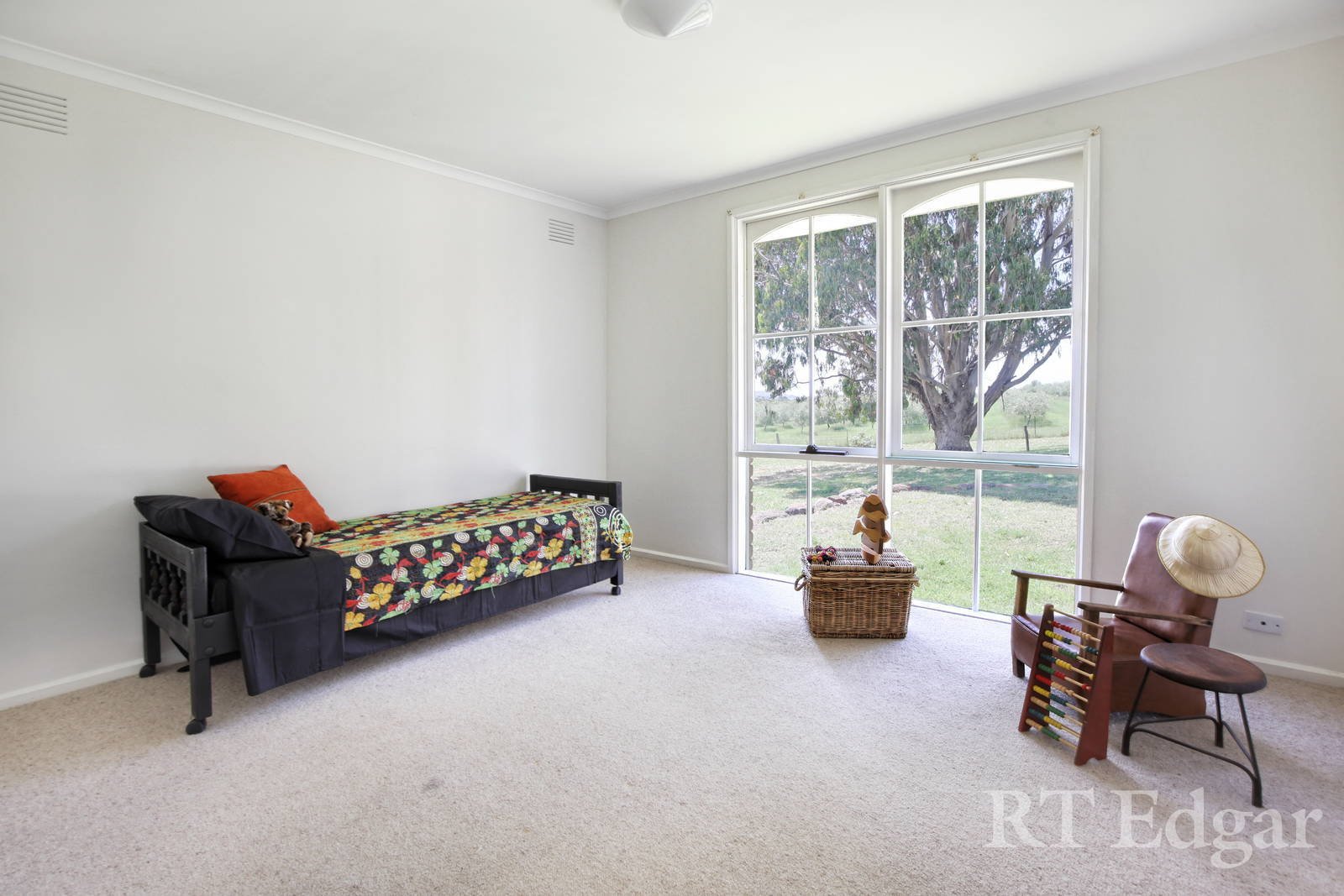 Property Gallery Thumbnail 7