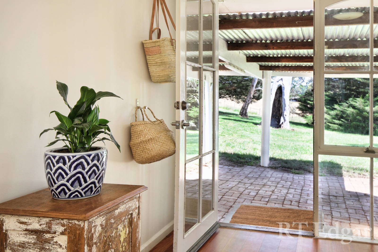 Property Gallery Thumbnail 12