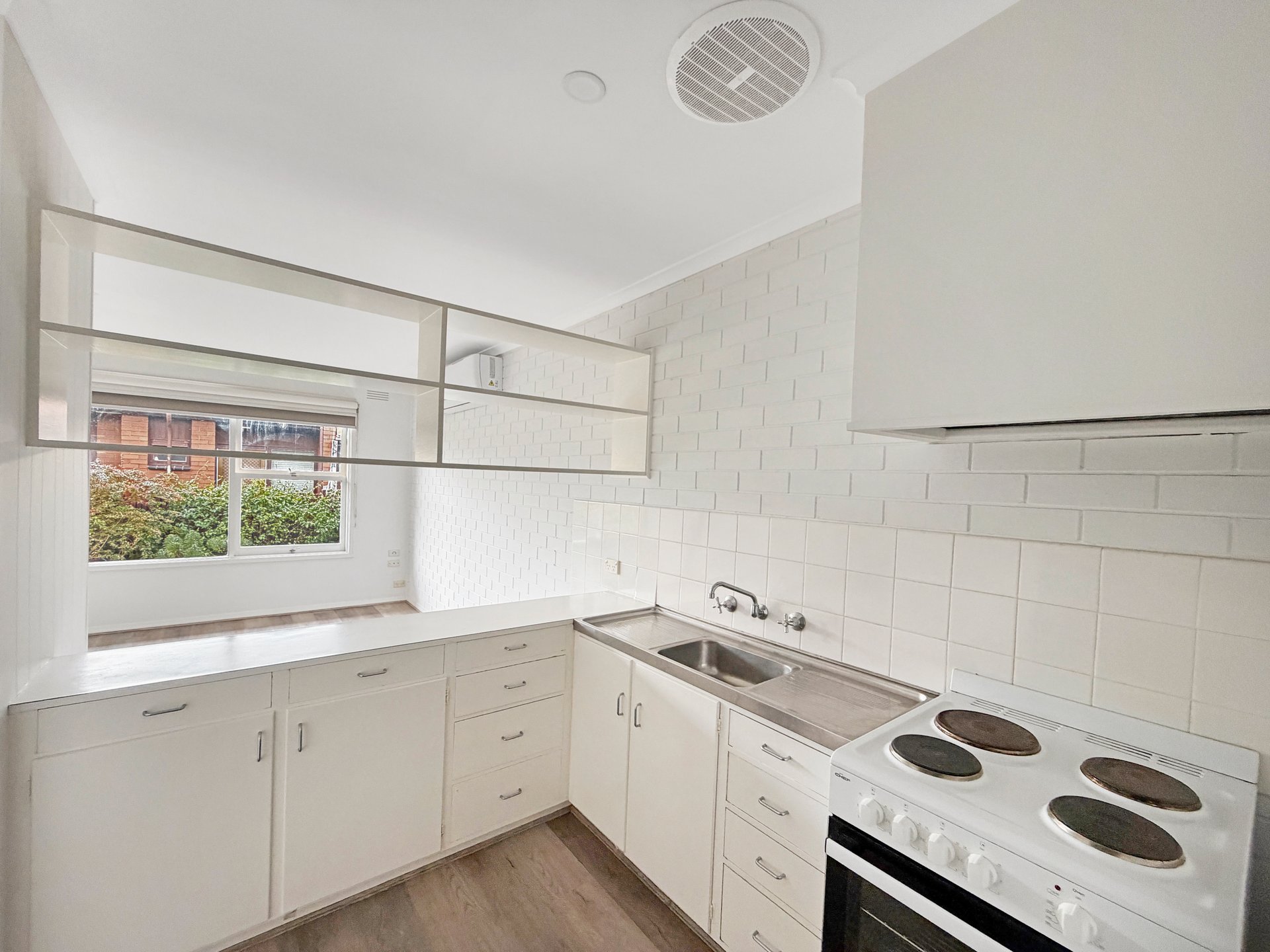 3/67 Heytesbury Street, Herne&nbsp;Hill image 2