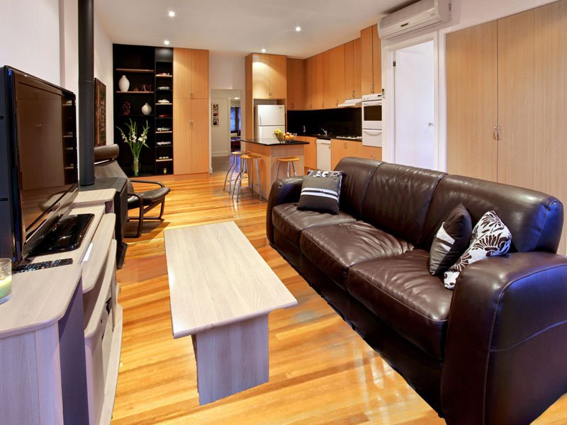 368 Williamstown Road, Port Melbourne image 1