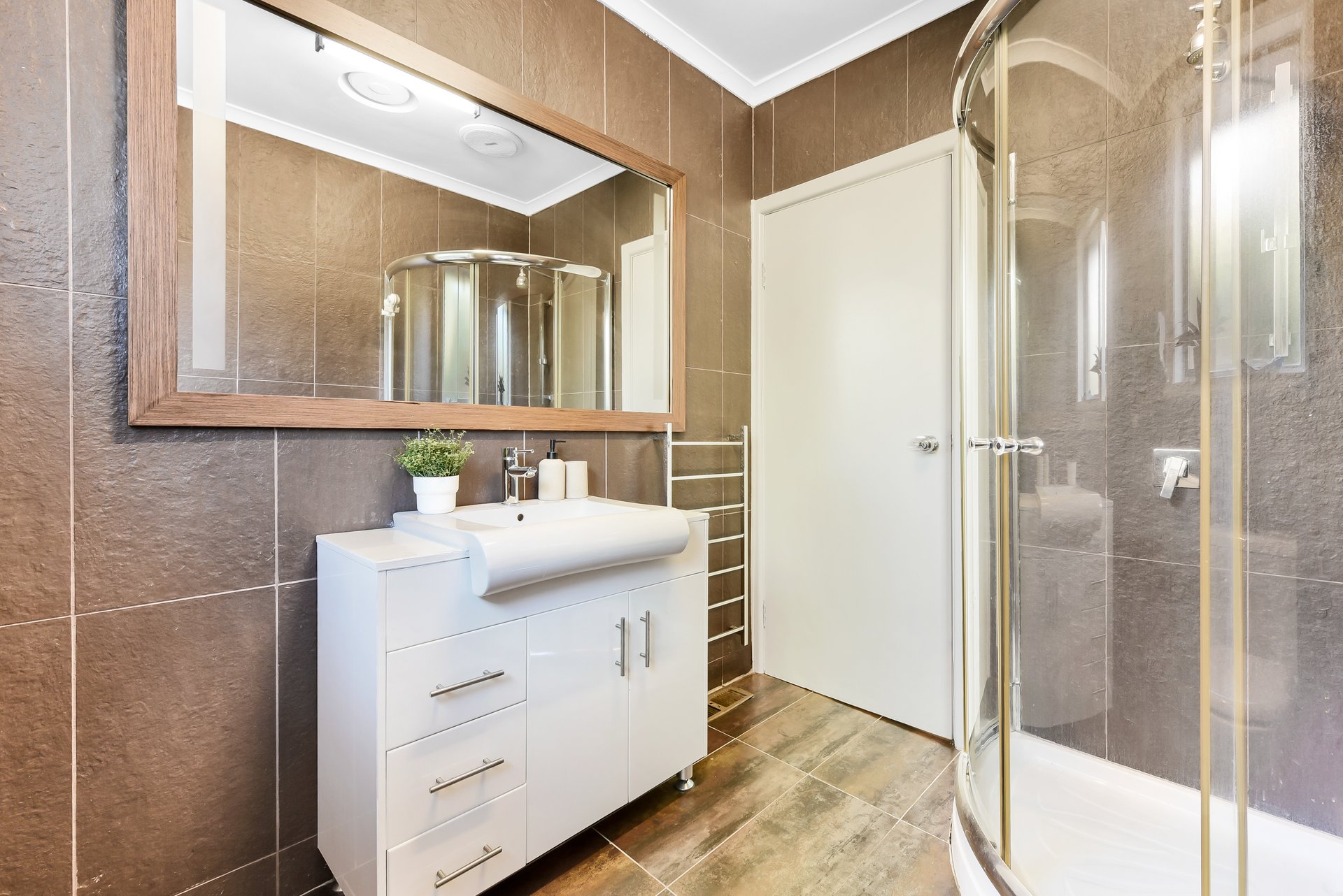 36A Kerrie Road, Glen Waverley image 9