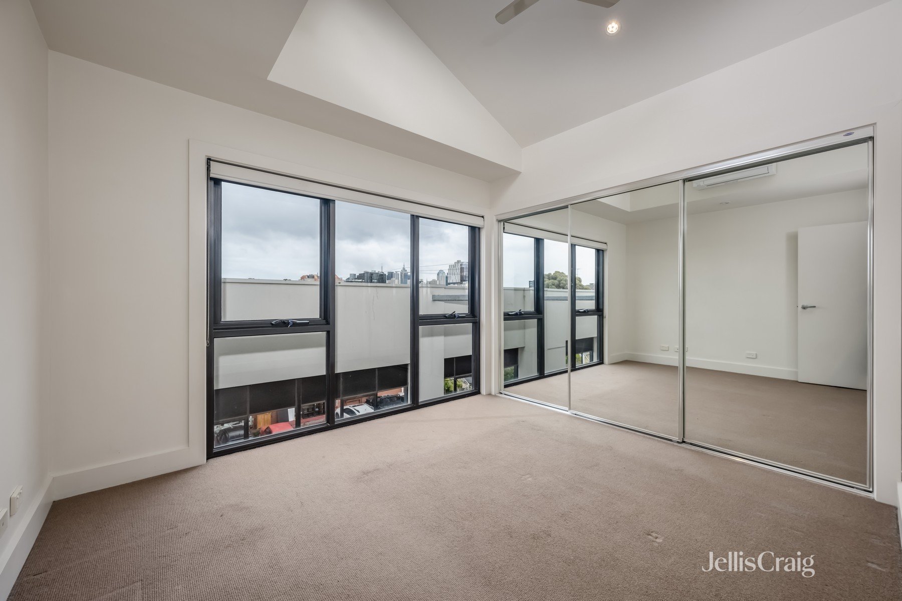 36B Hotham Street, Collingwood image 3