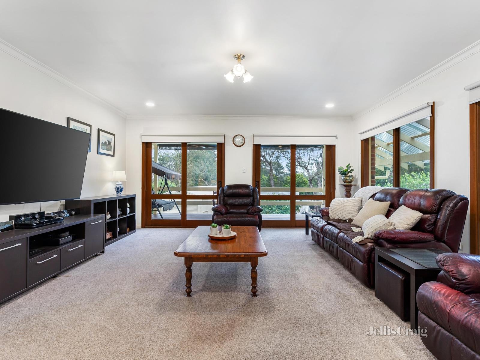 37-39 Frogmore Crescent, Park Orchards image 5