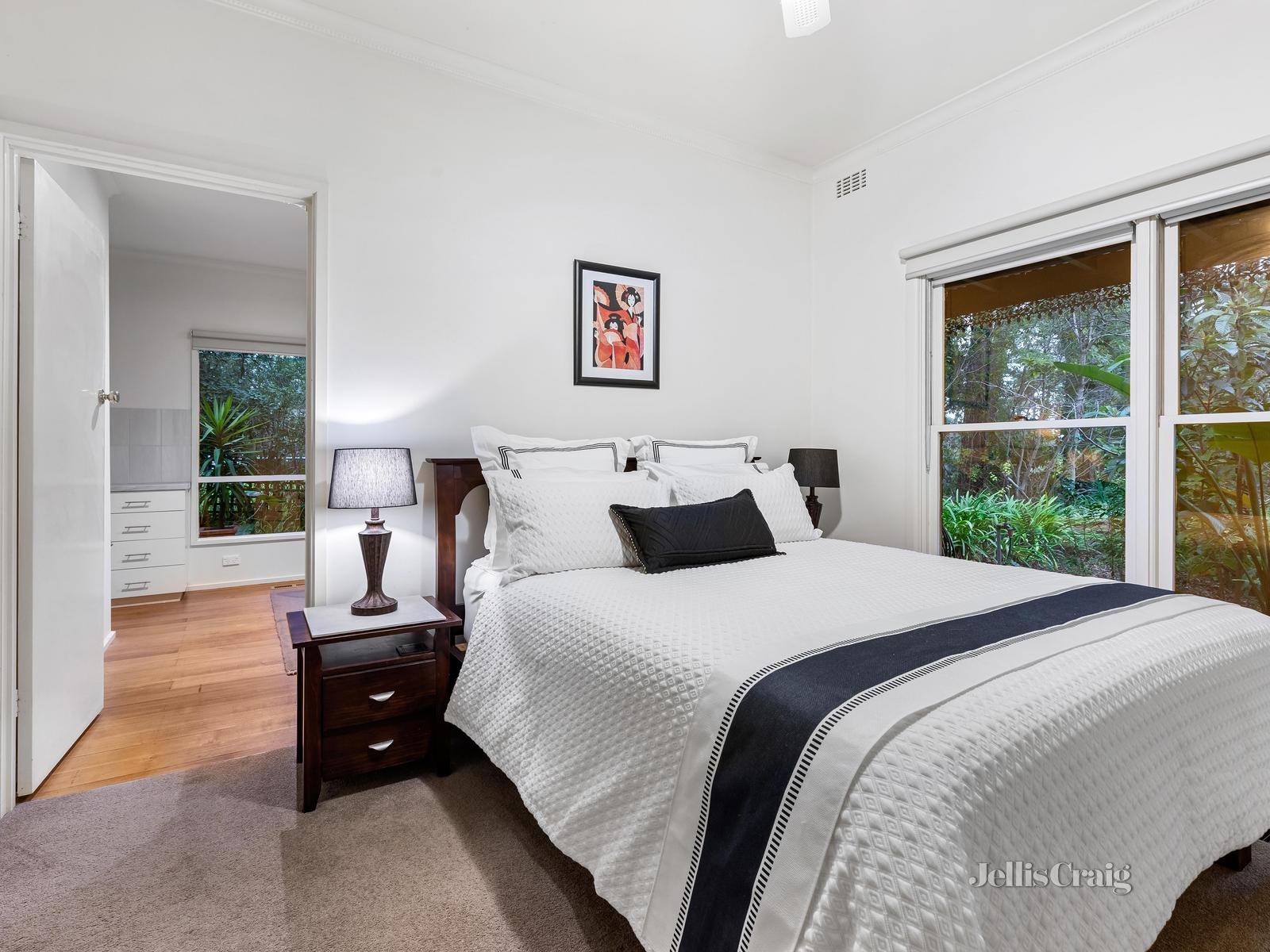 37-39 Frogmore Crescent, Park Orchards image 8