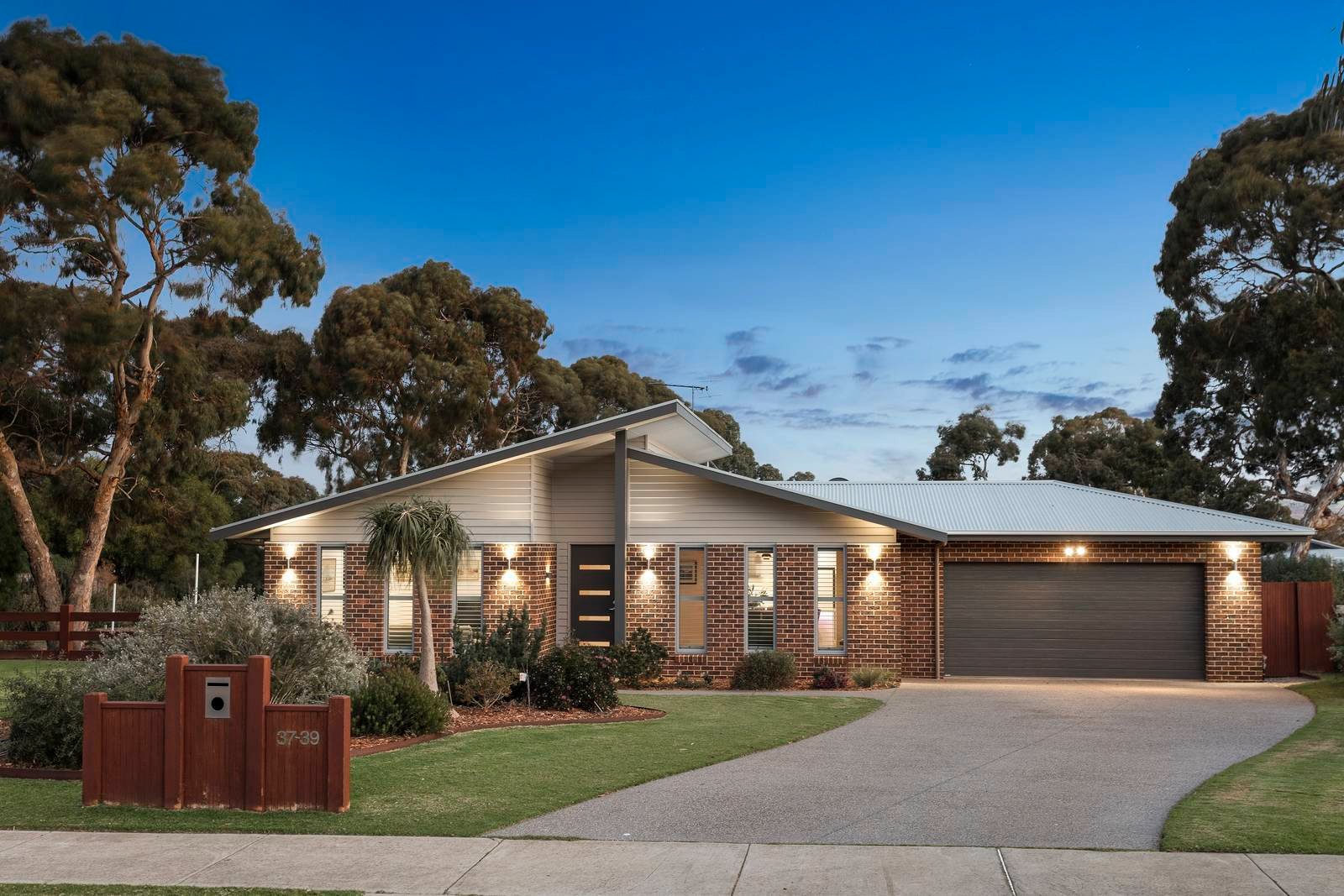 Property Gallery - Main Image
