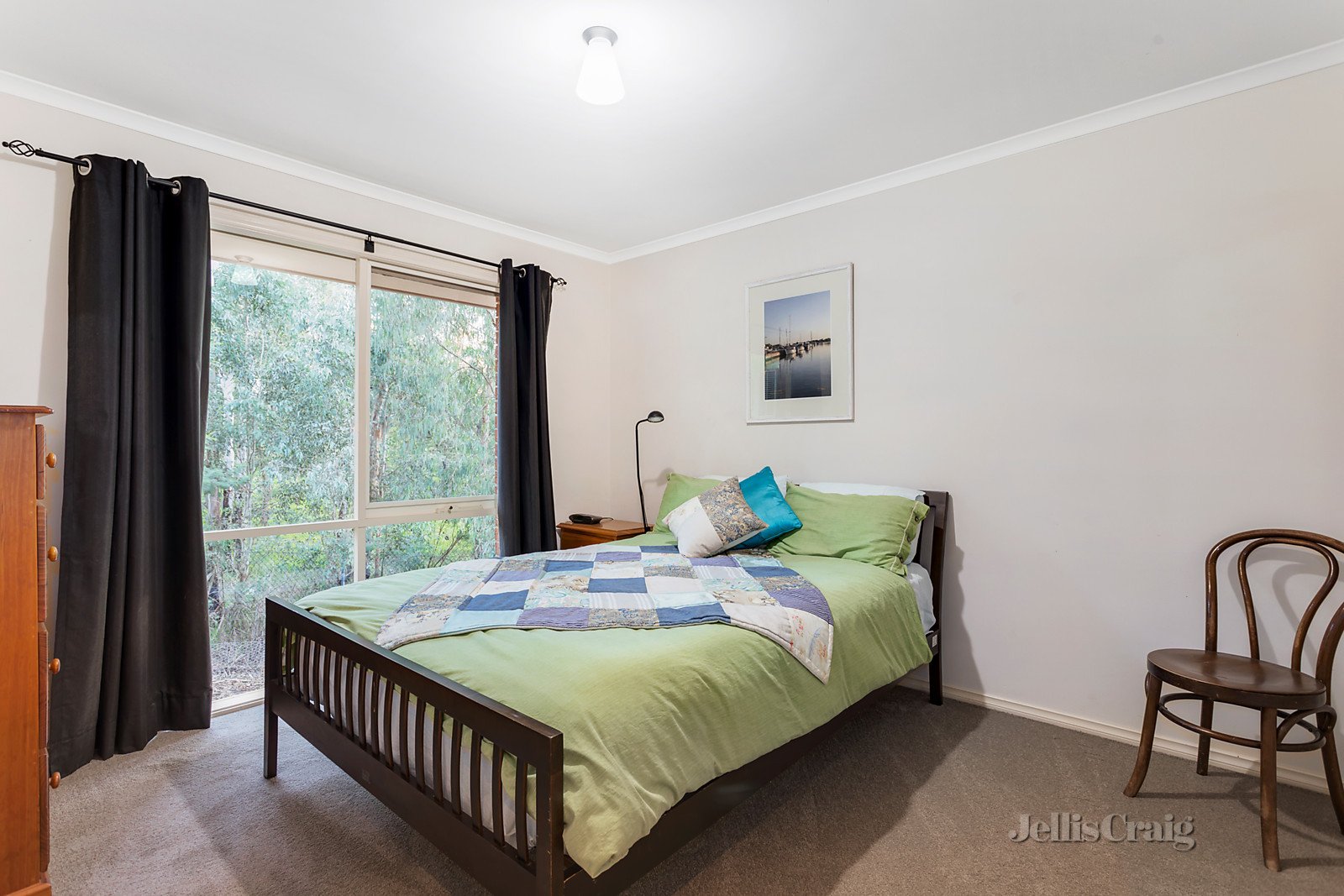 37 Amersham Drive, Warrandyte image 11