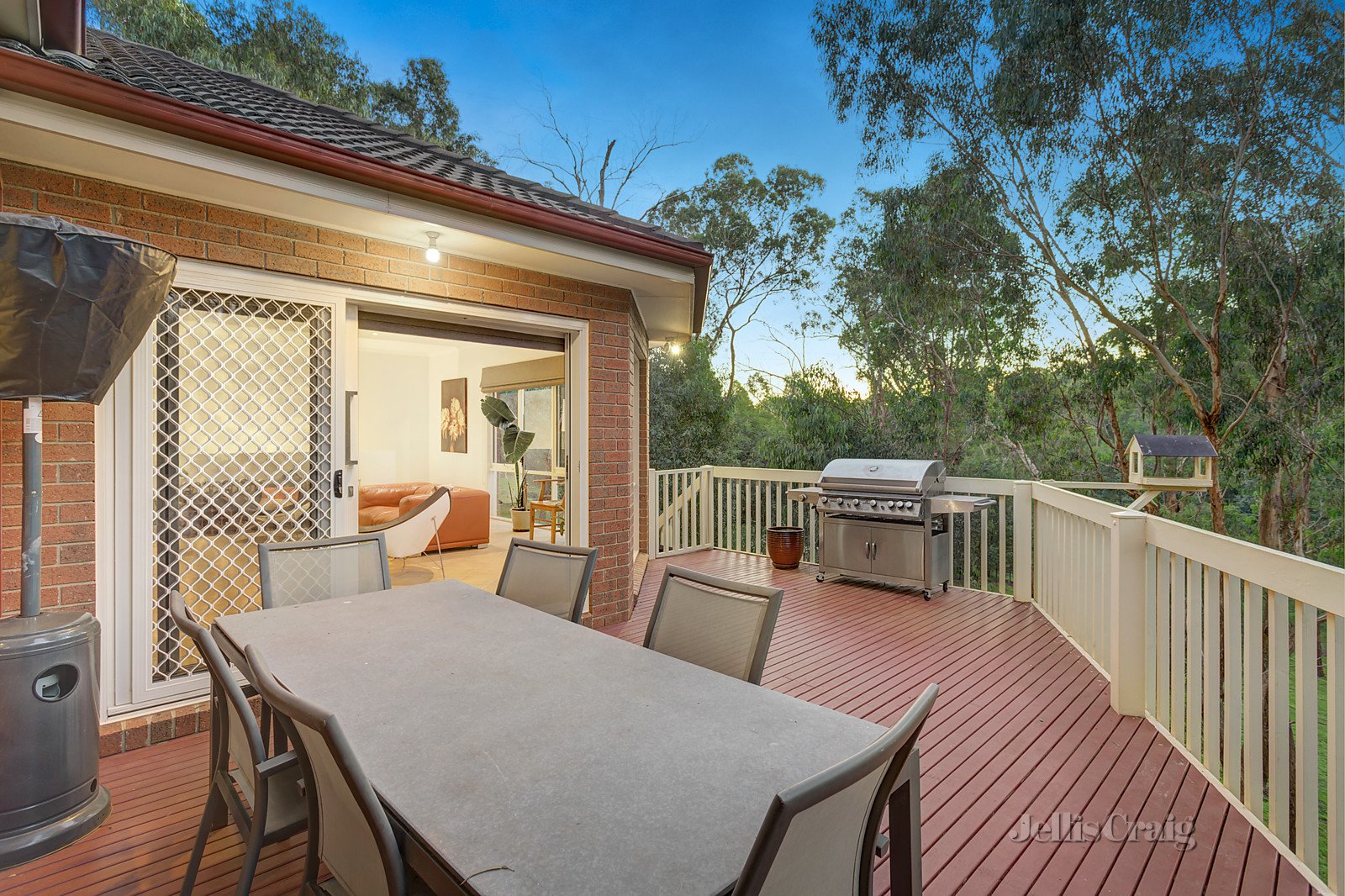 37 Amersham Drive, Warrandyte image 16