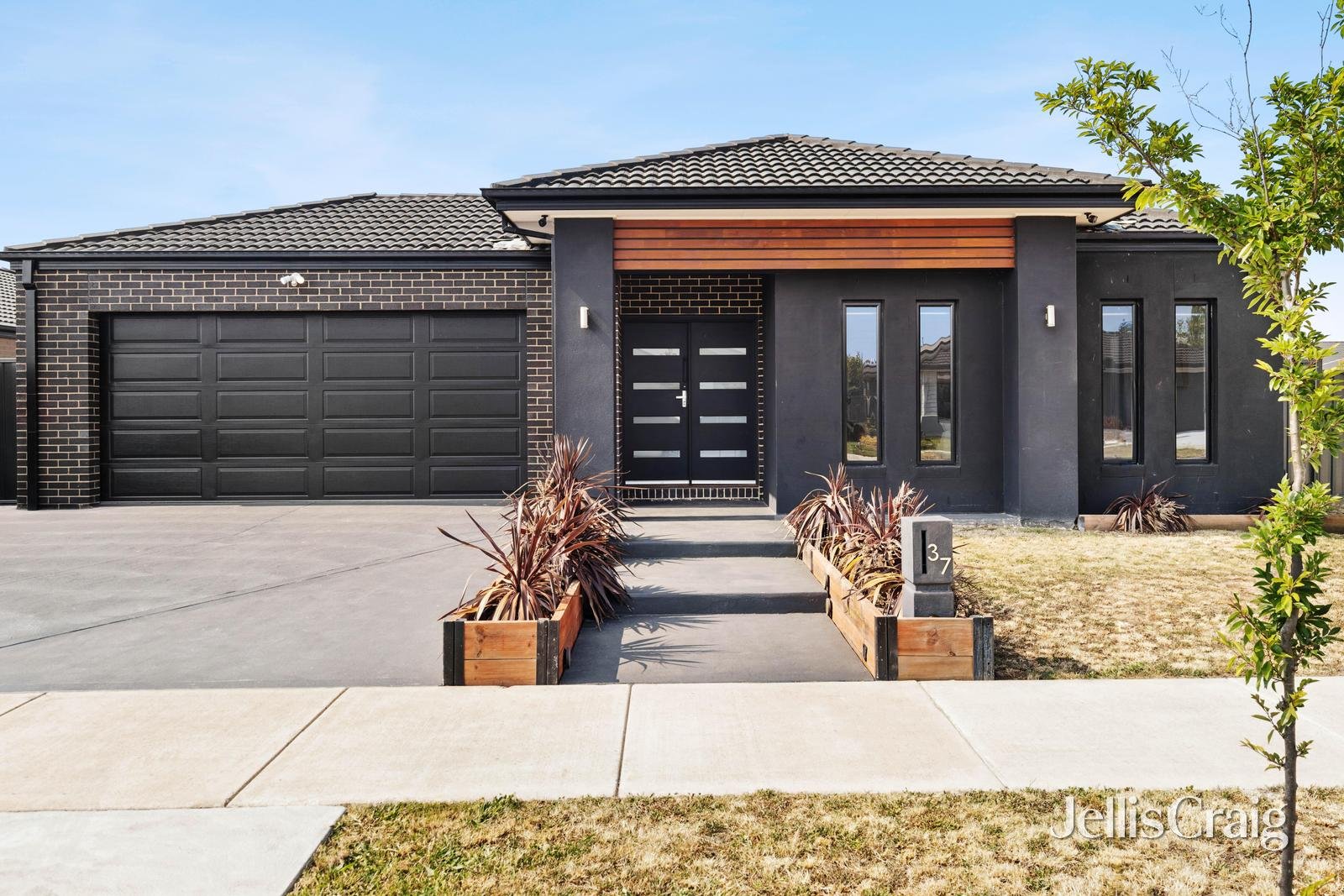 37 Aquiver Terrace, Miners&nbsp;Rest image 1