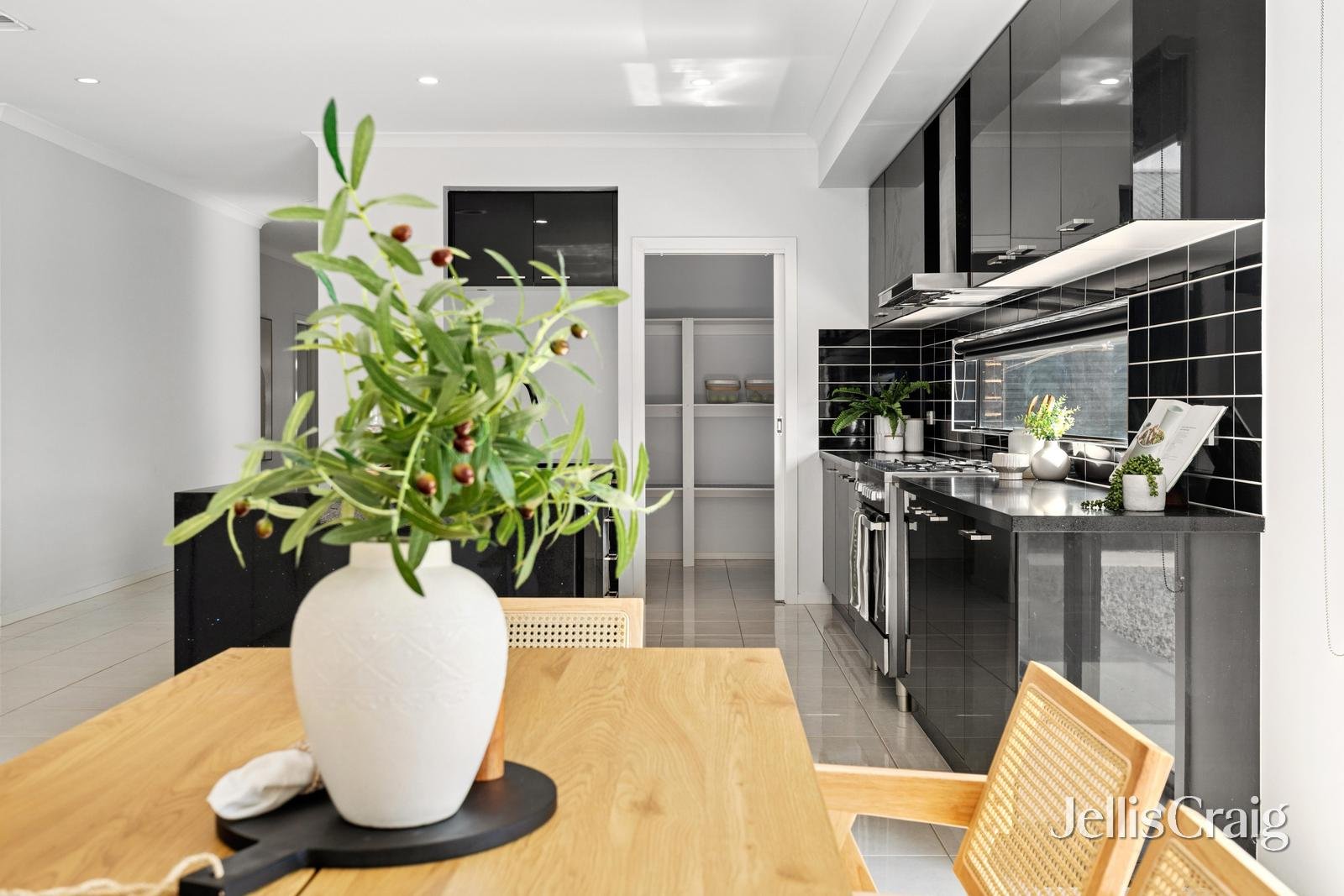 37 Aquiver Terrace, Miners&nbsp;Rest image 8