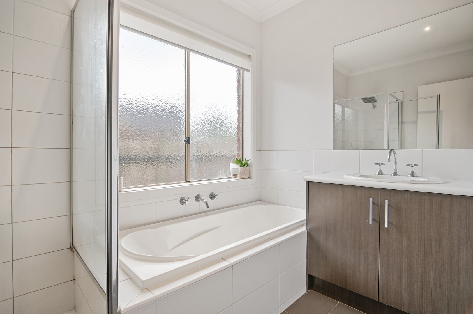 37 Balcombe Avenue, Mooroolbark image 8