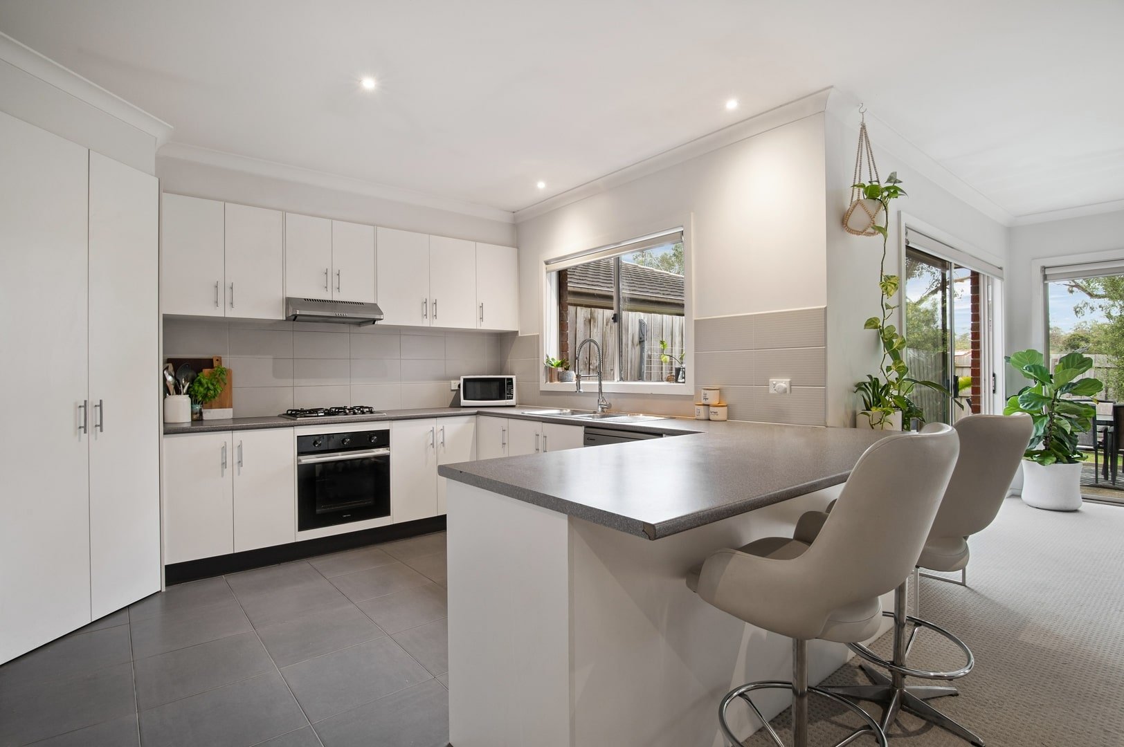 37 Balcombe Avenue, Mooroolbark image 4