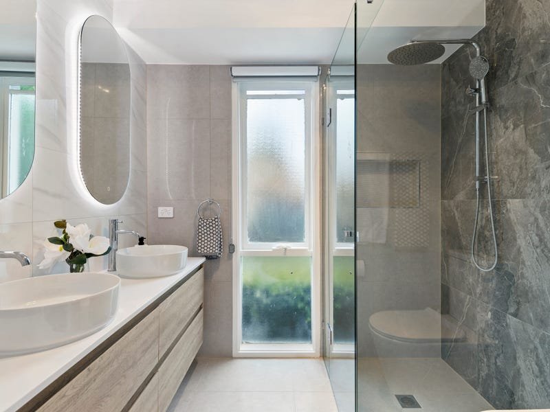 Property Gallery Thumbnail 9