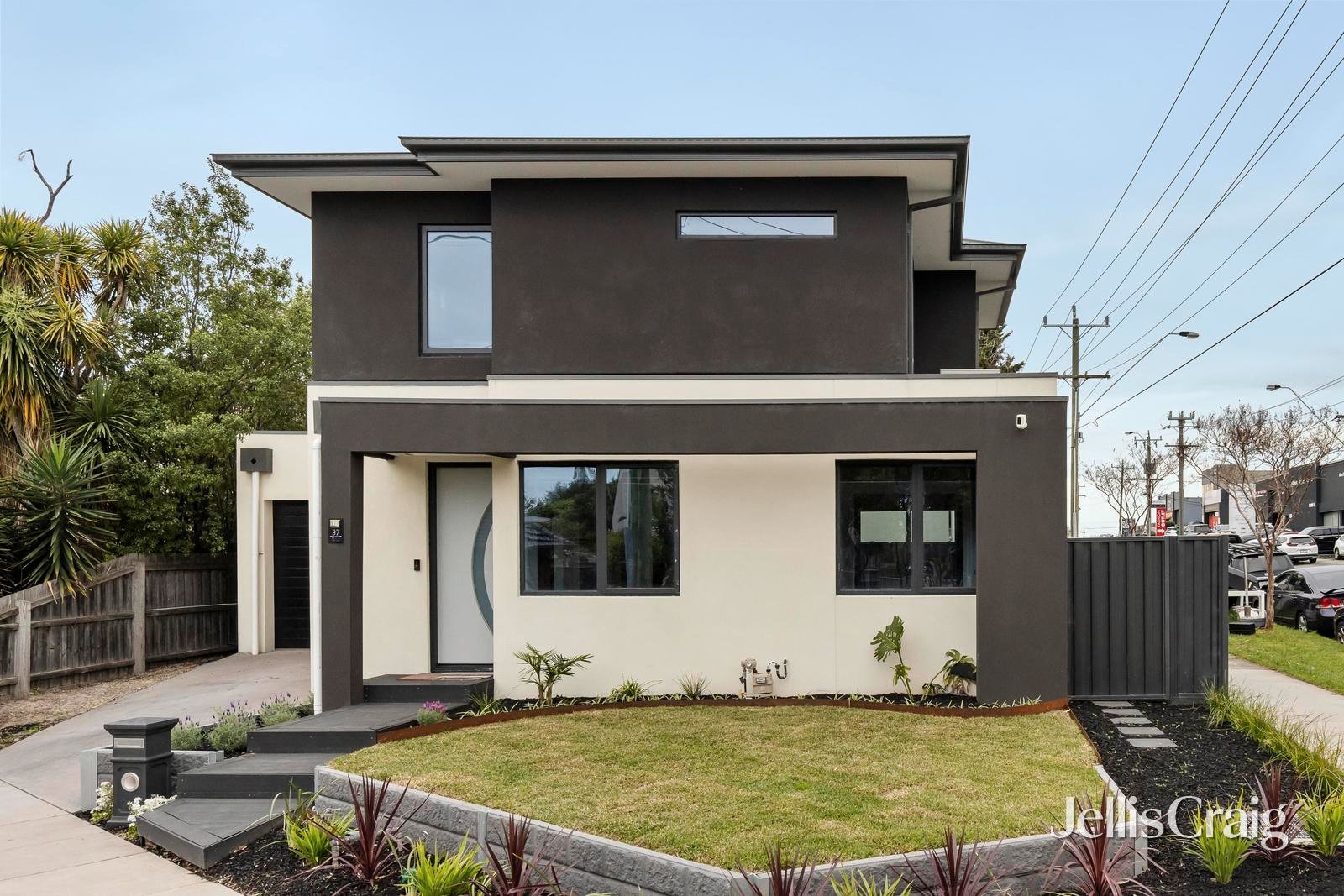 37 Barbara Street, Moorabbin image 1