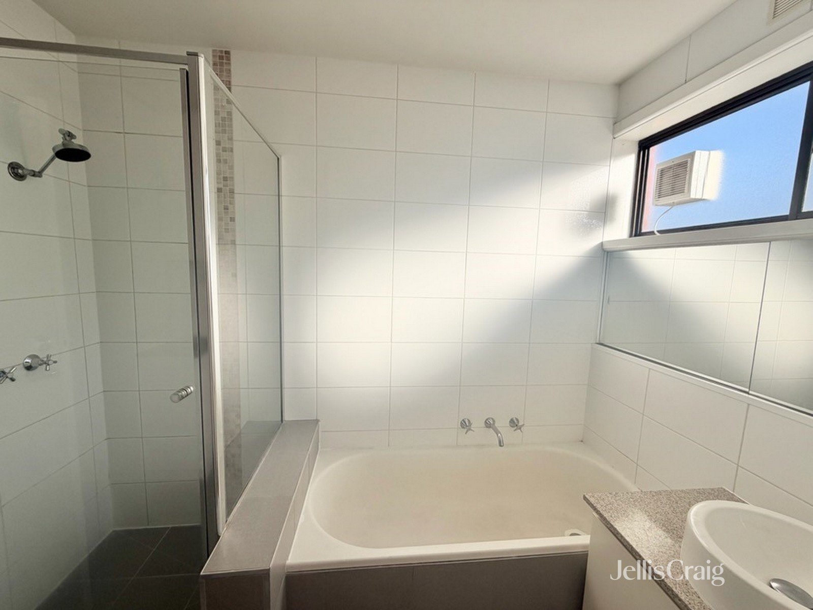 3/7 Bayview Street, Northcote image 6