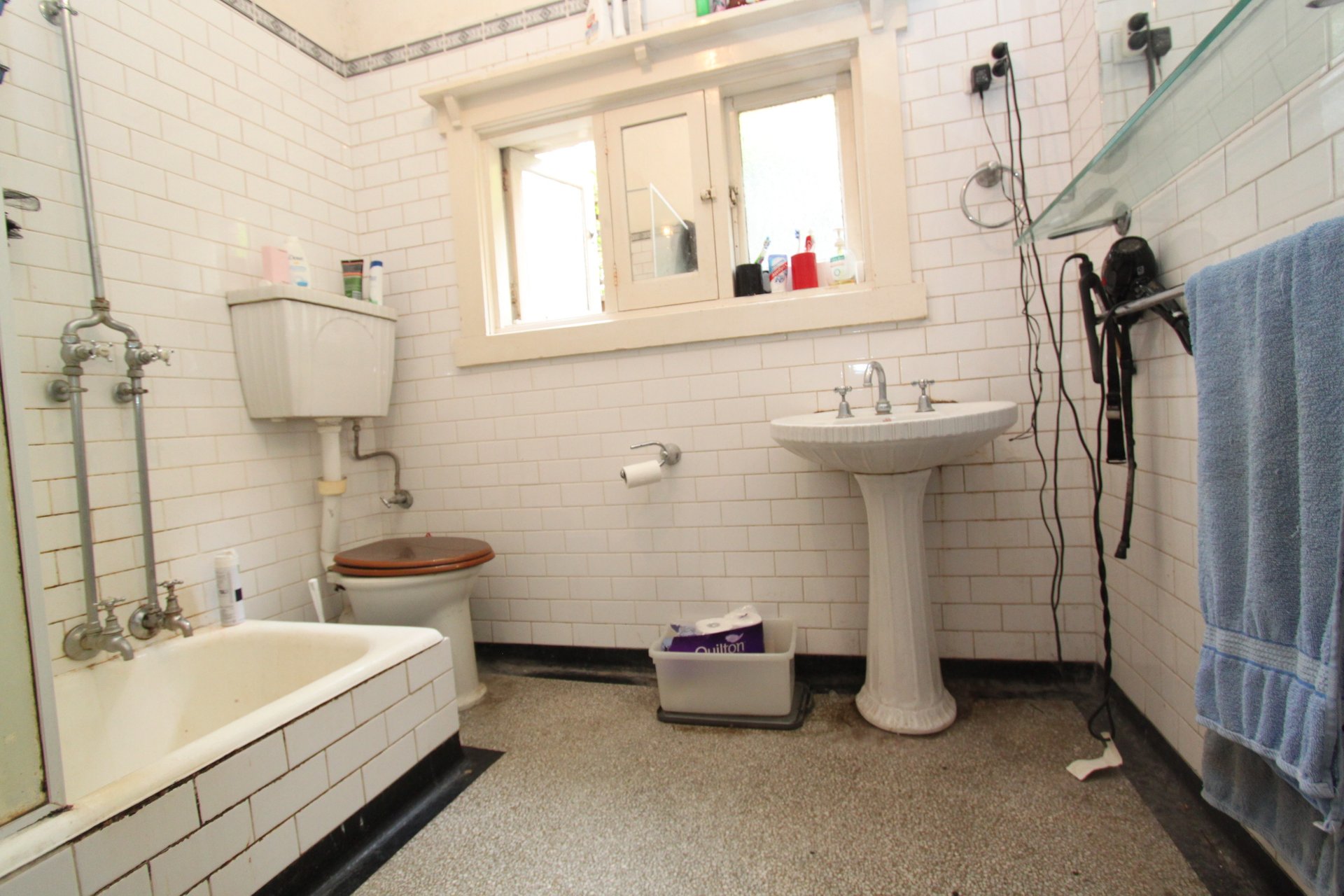 Property Gallery Thumbnail 6