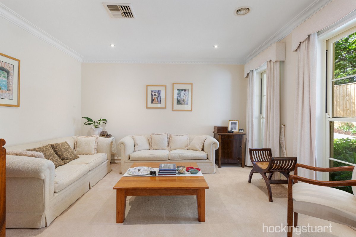 3/7 Beatrice Avenue, Surrey Hills image 2