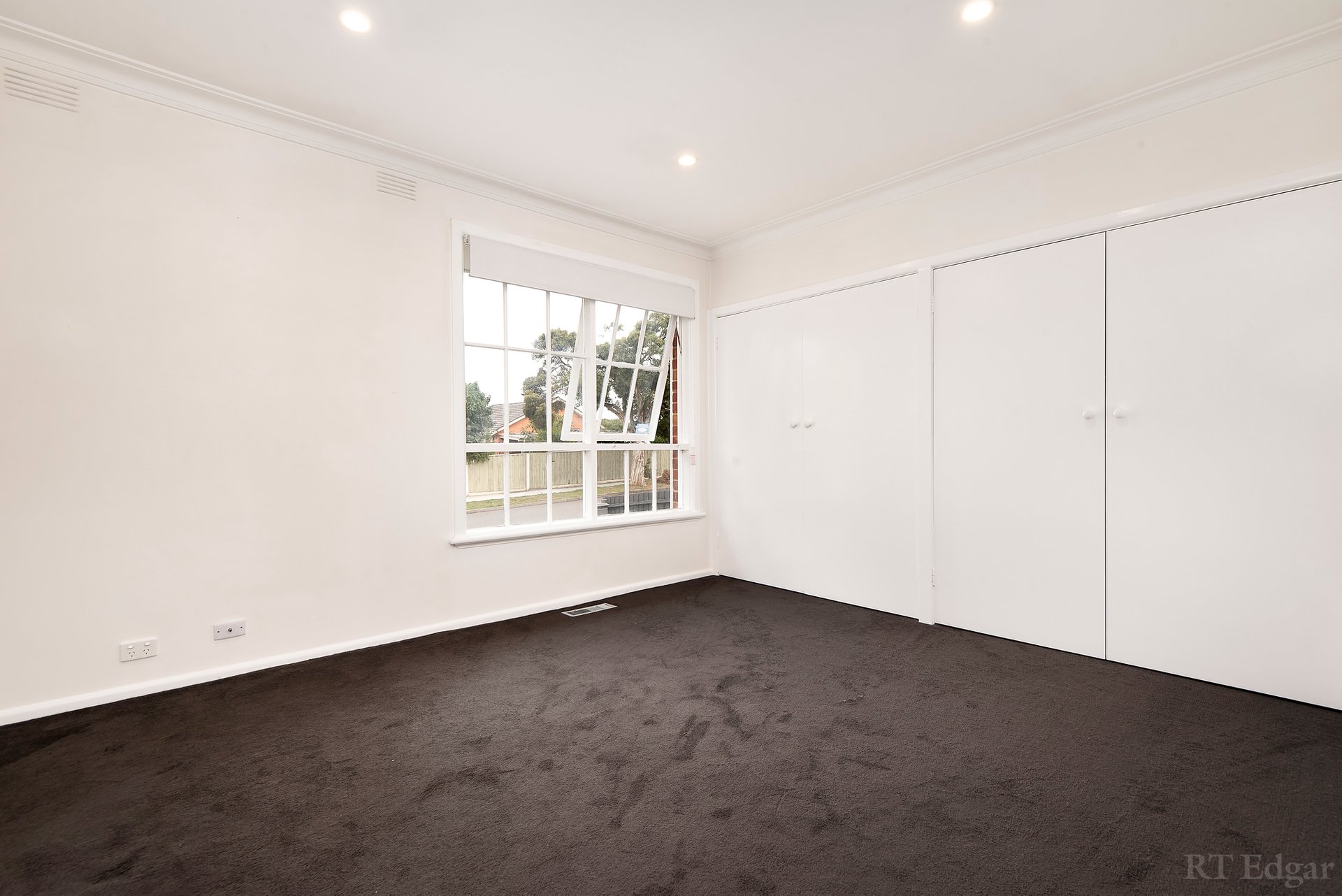 Property Gallery Thumbnail 4