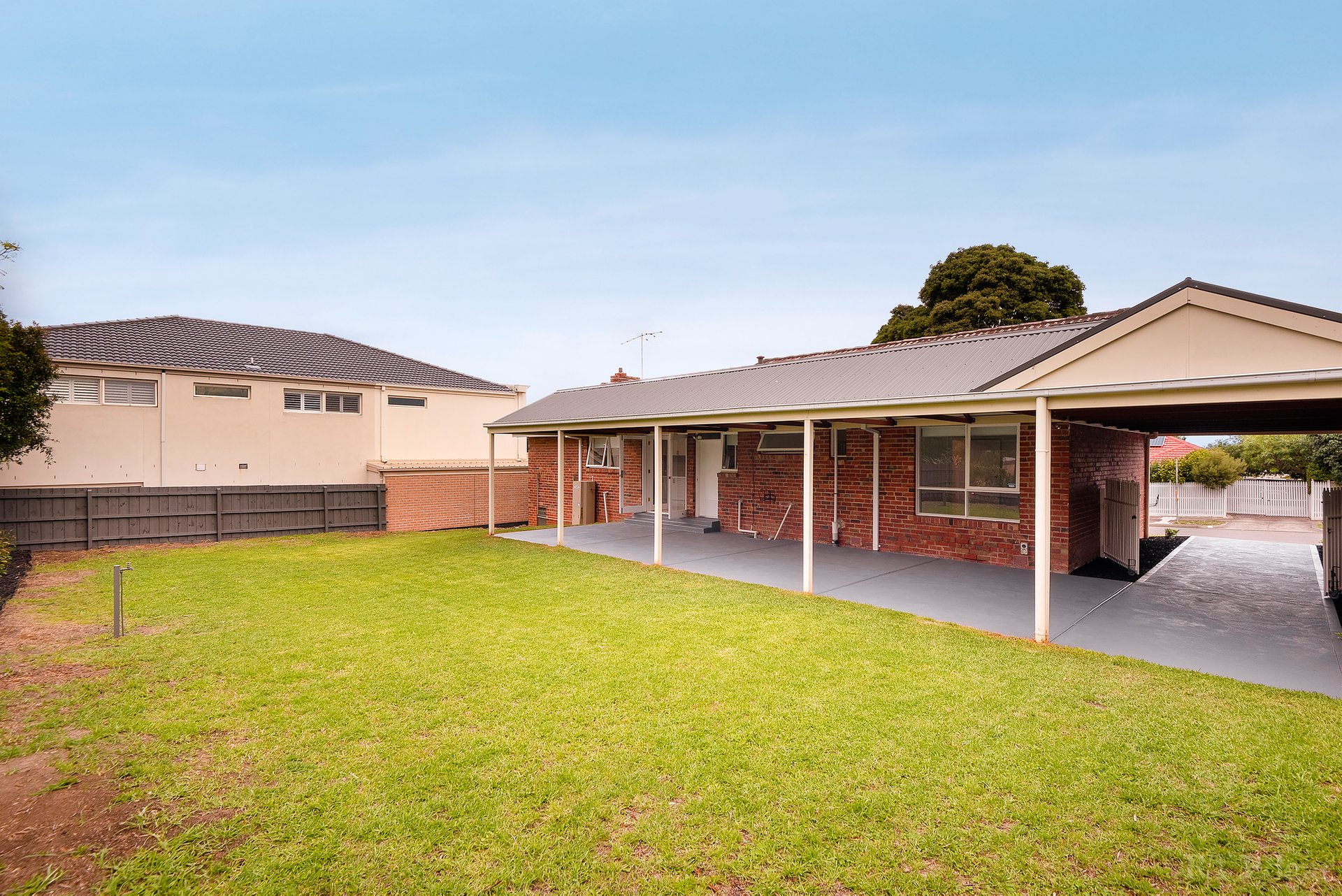 Property Gallery Thumbnail 5