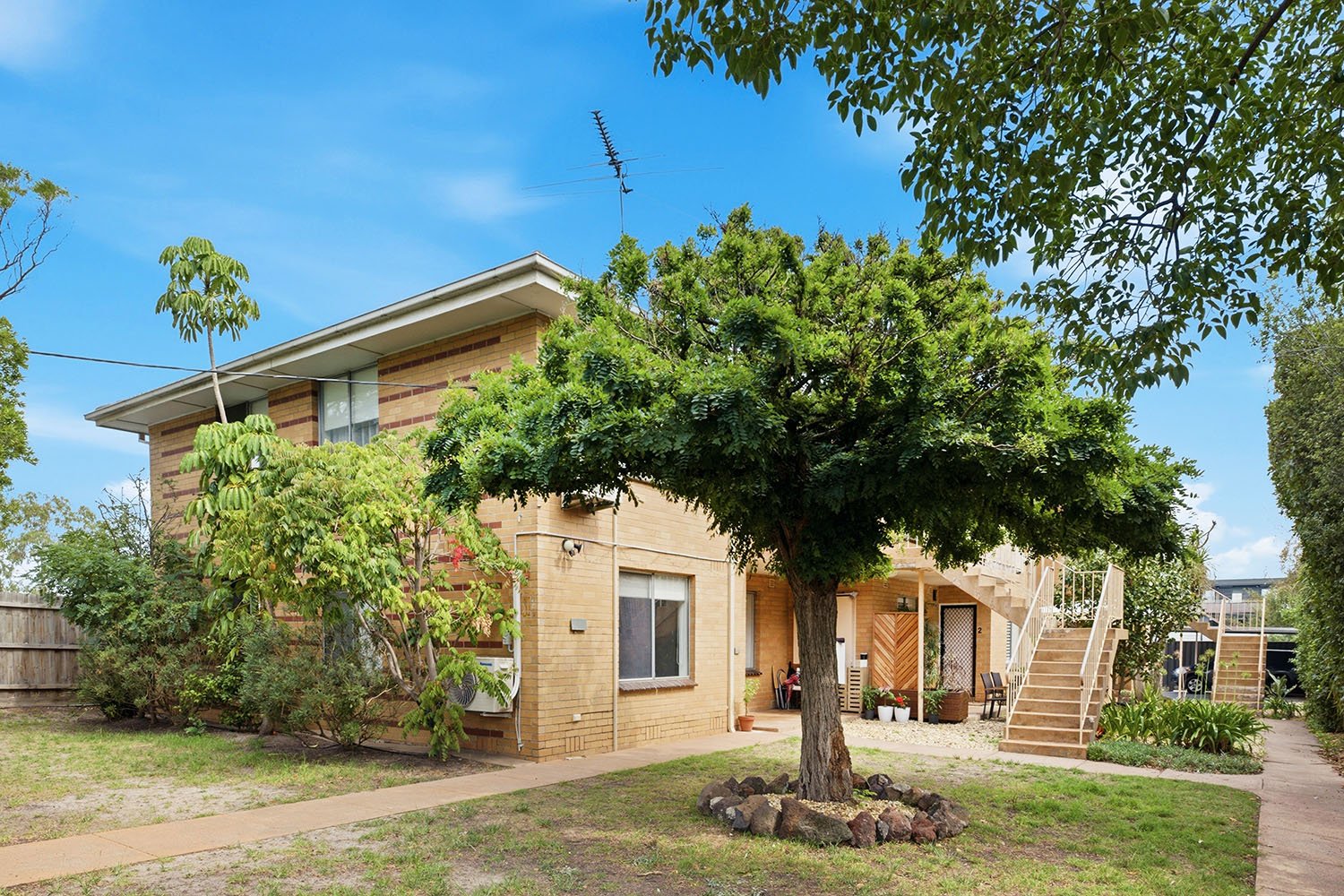3/7 Bent Street, Bentleigh image 1