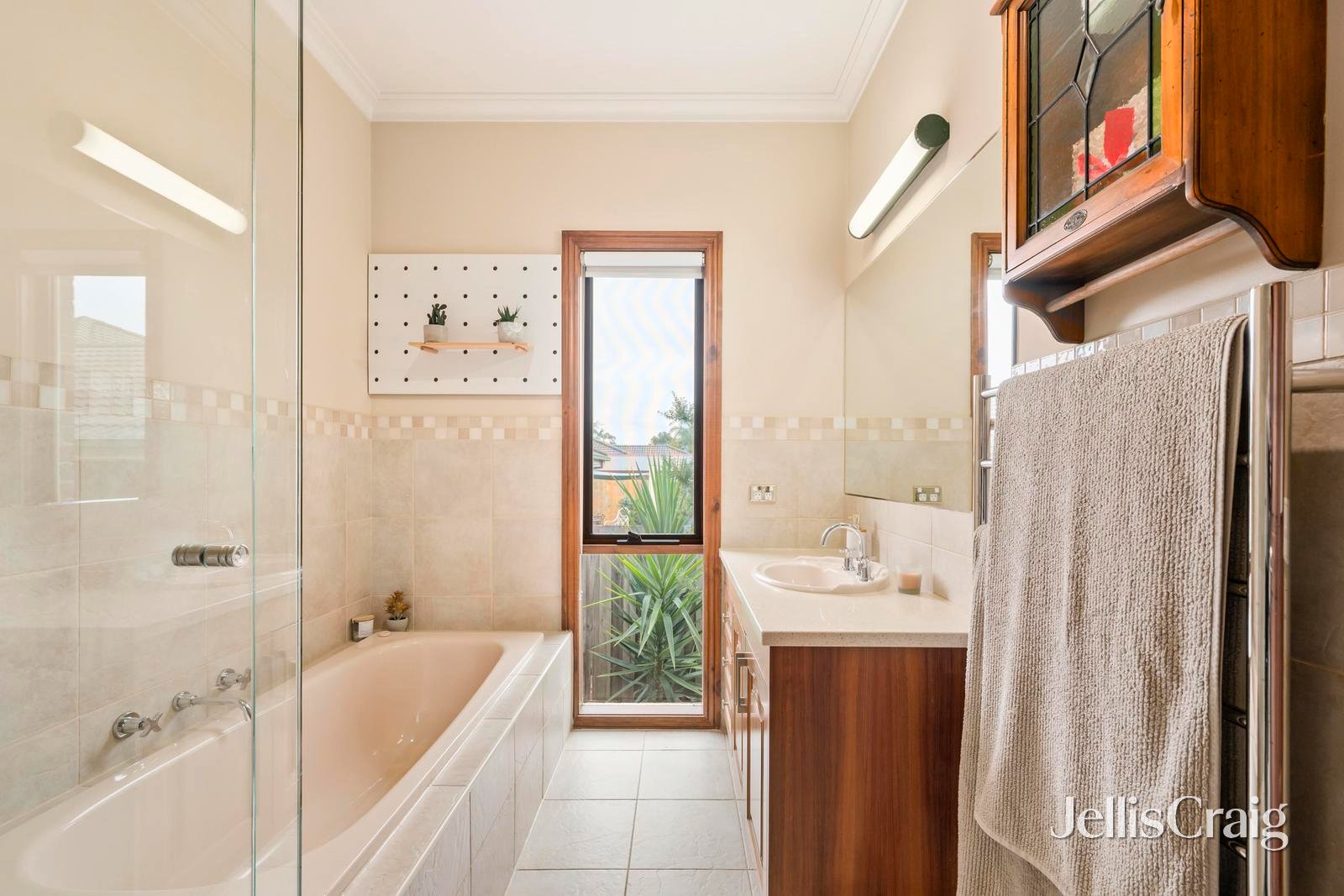 37 Blue Ridge Drive, Mooroolbark image 10