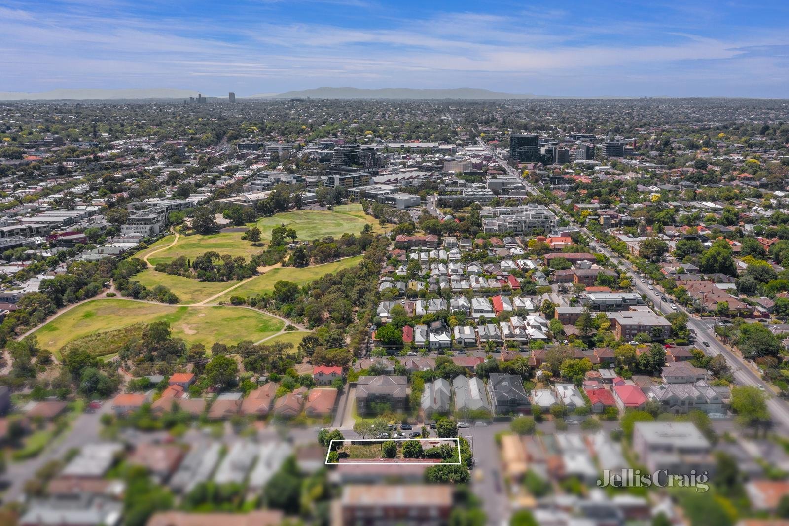 37 Caroline Street, Hawthorn East image 4