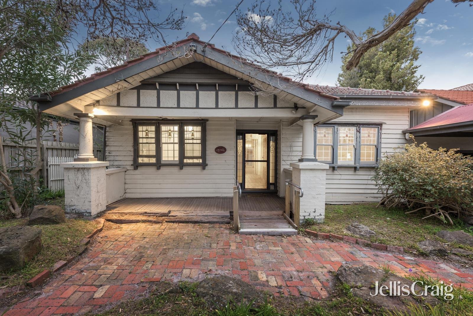 37 Charles Street, Glen Iris image 2