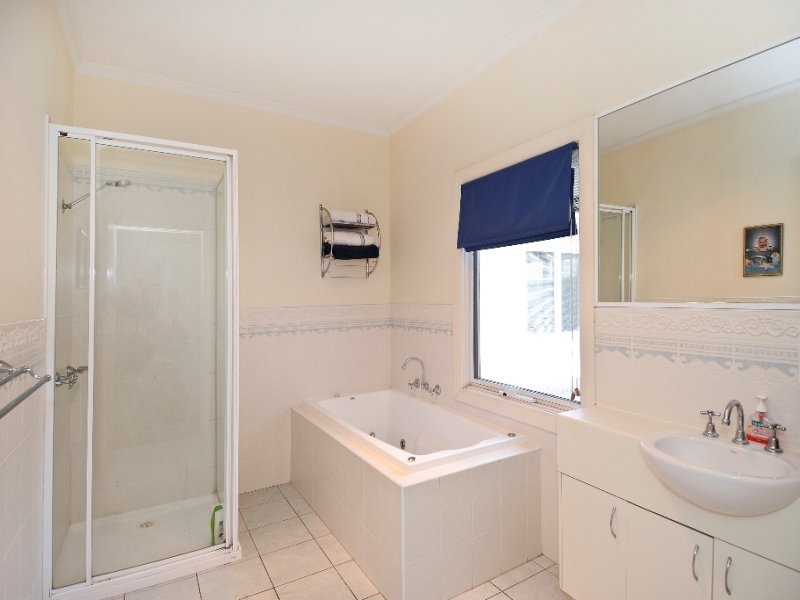 37 Clarendon Street, Newtown image 5