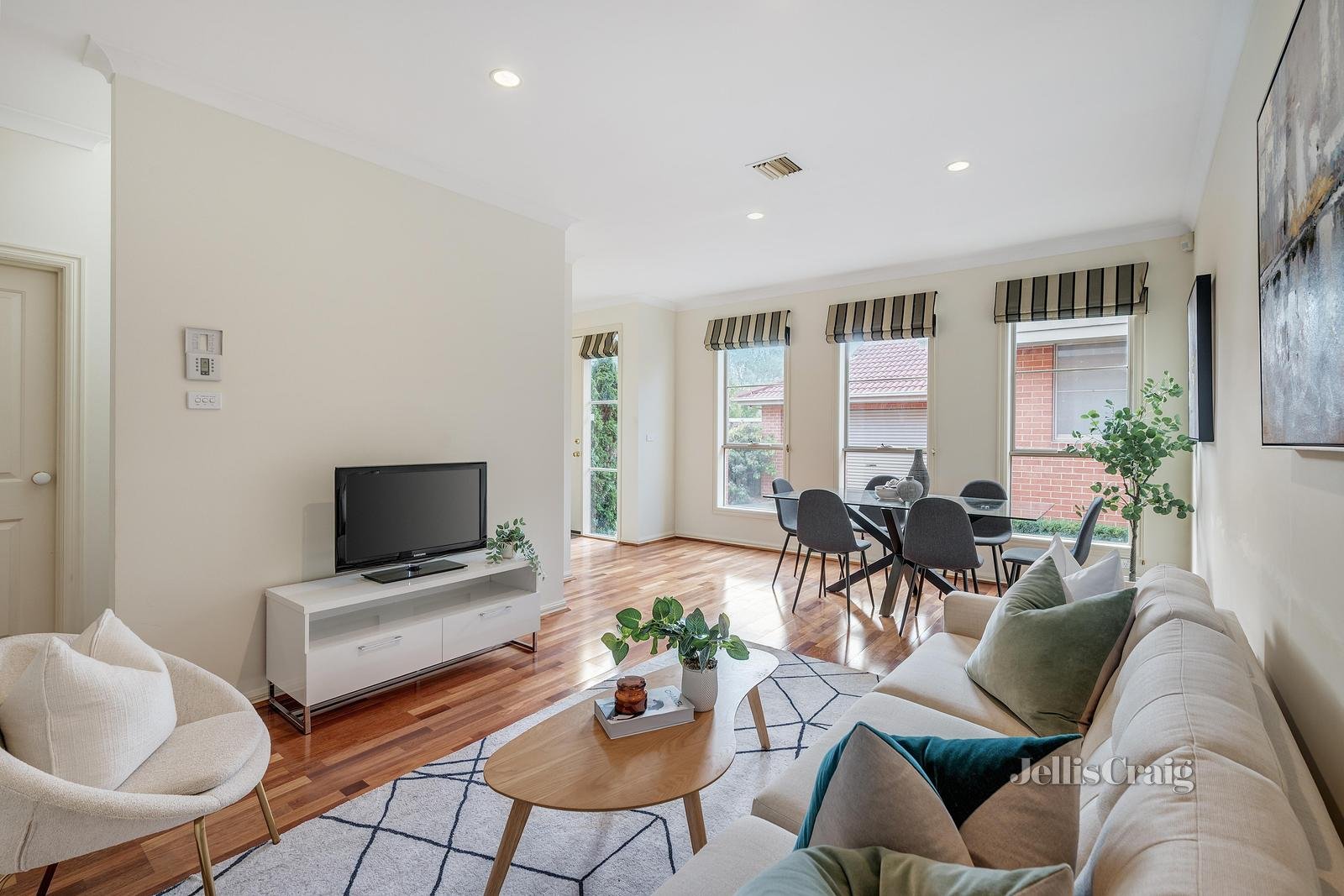 3/7 Court Street, Box Hill image 1