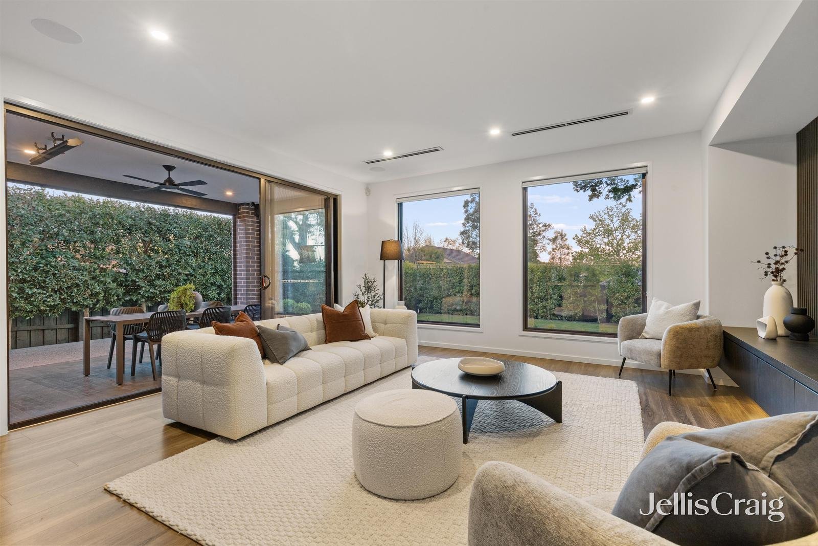 37 Creek Road, Mitcham image 5
