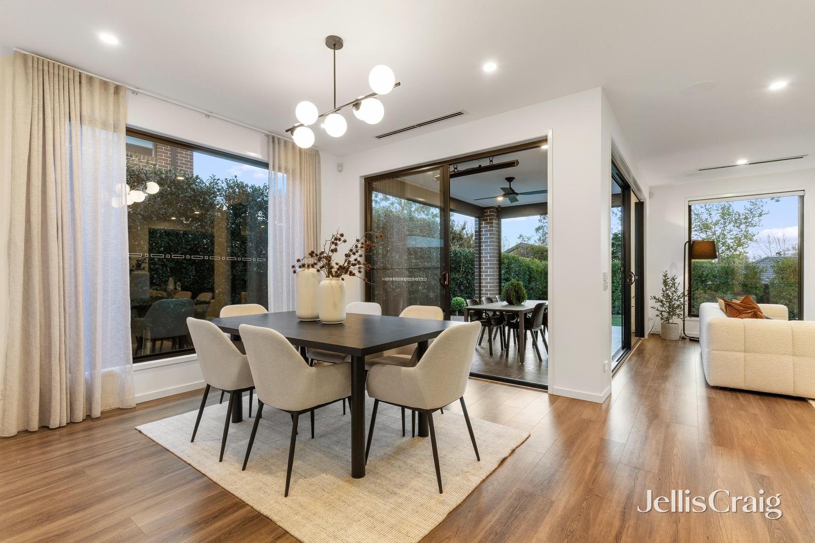37 Creek Road, Mitcham image 6