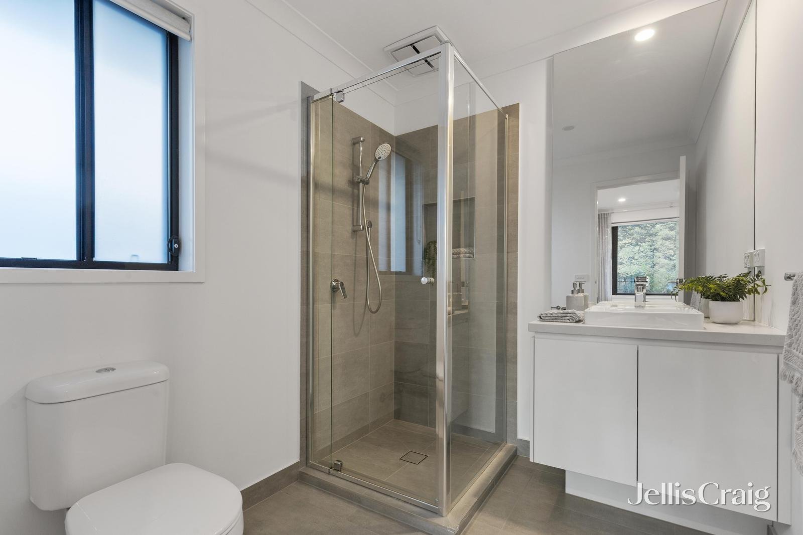 37 Creek Road, Mitcham image 12