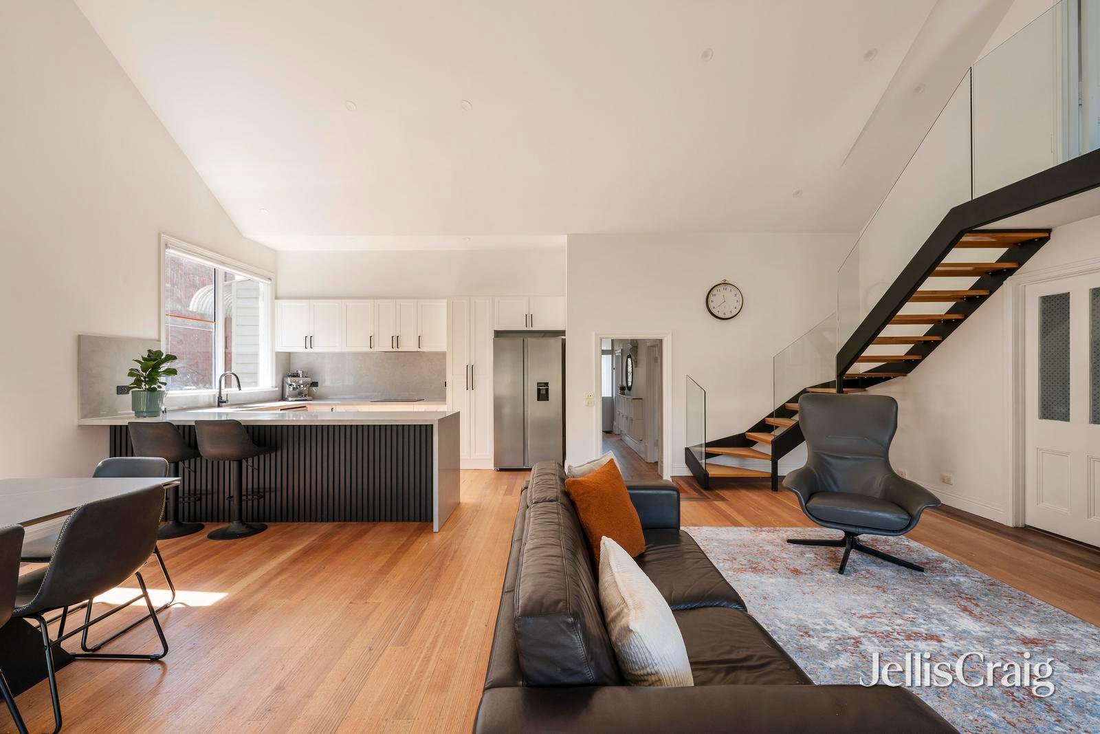 37 Derby Street, Kew image 3