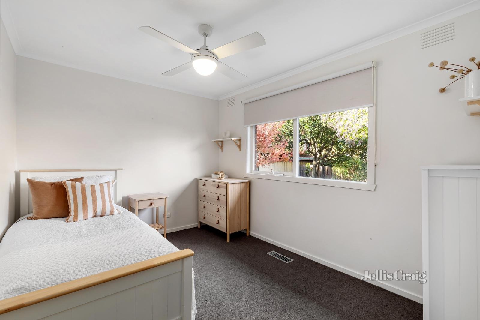 37 Eastgate Drive, Greensborough image 14