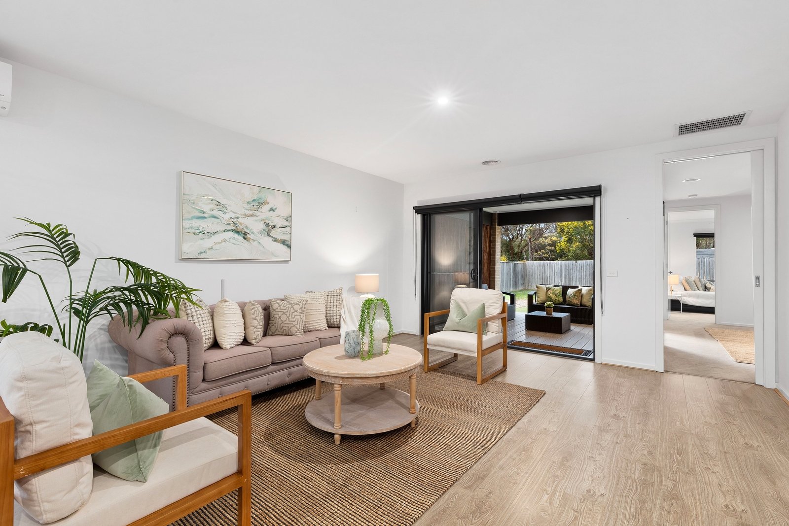 Property Gallery Thumbnail 7