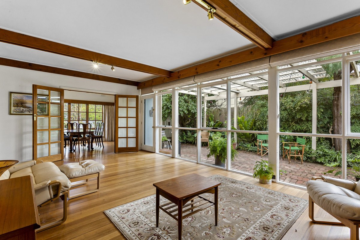 37 Everton Grove, Surrey Hills image 2