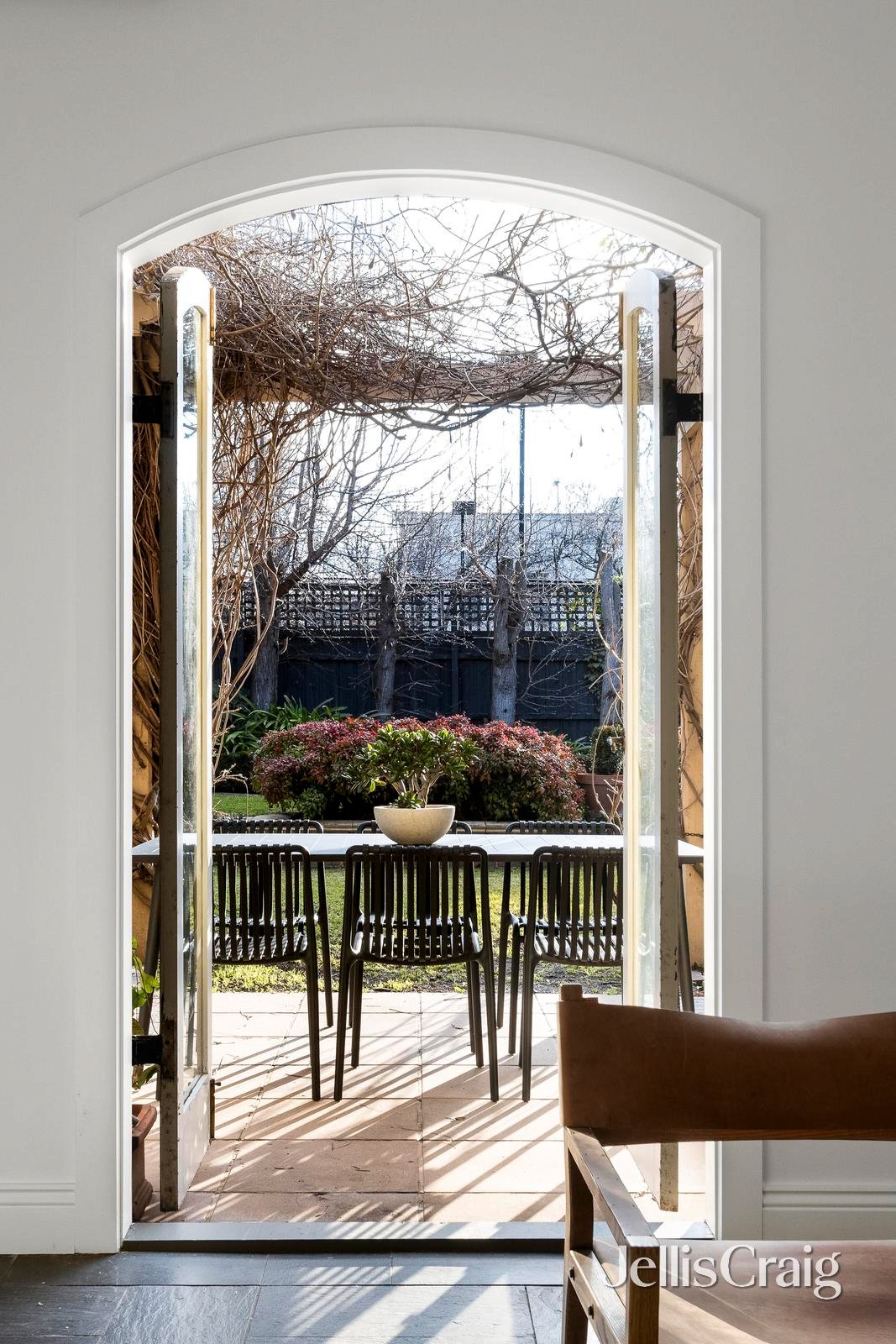 37 Fernhurst Grove, Kew image 6
