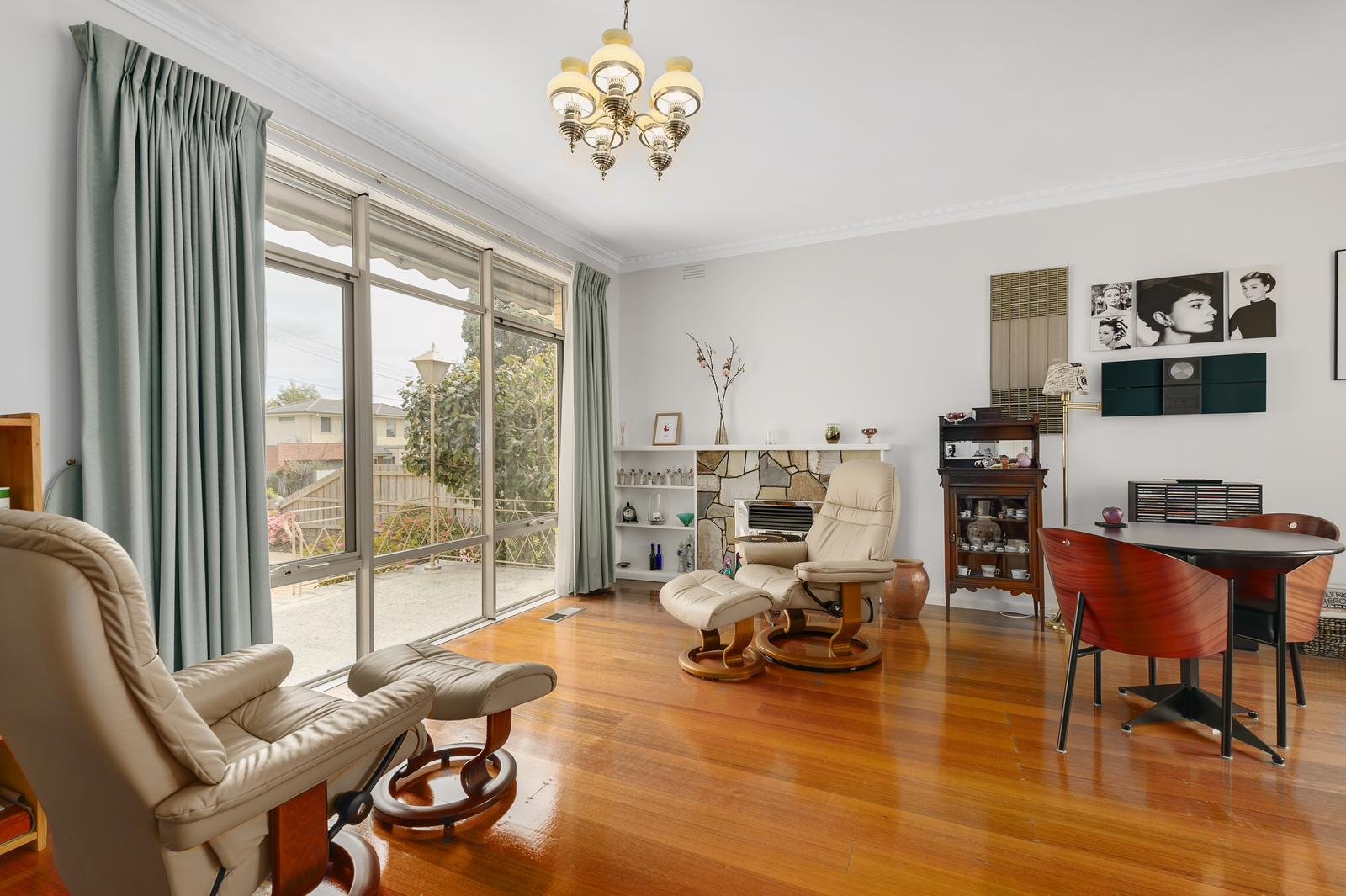 37 Gissing Street, Blackburn South image 2