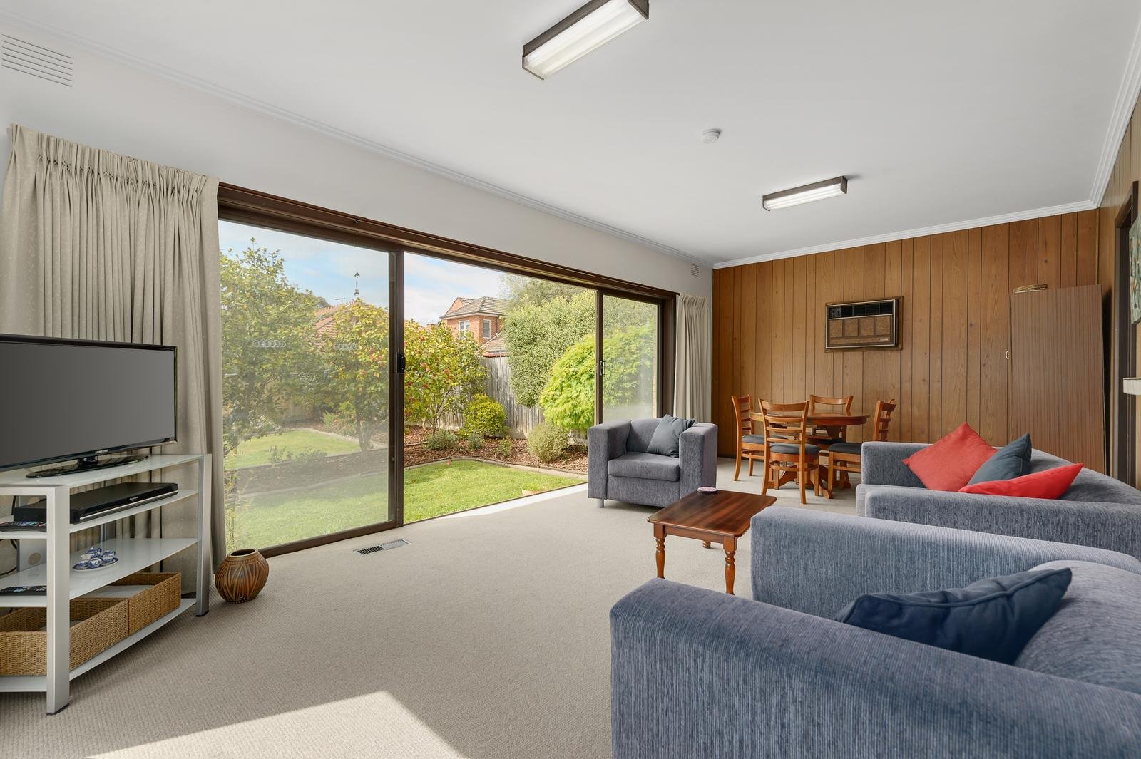 37 Gissing Street, Blackburn South image 5