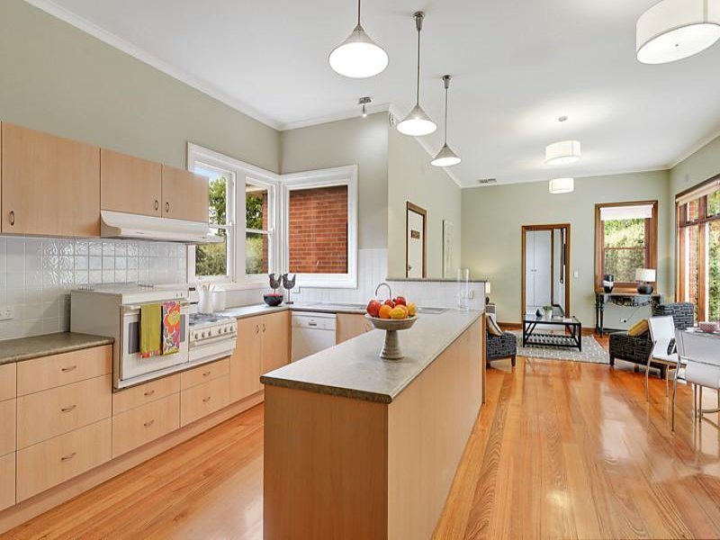 37 Glencairn Avenue, Camberwell image 2